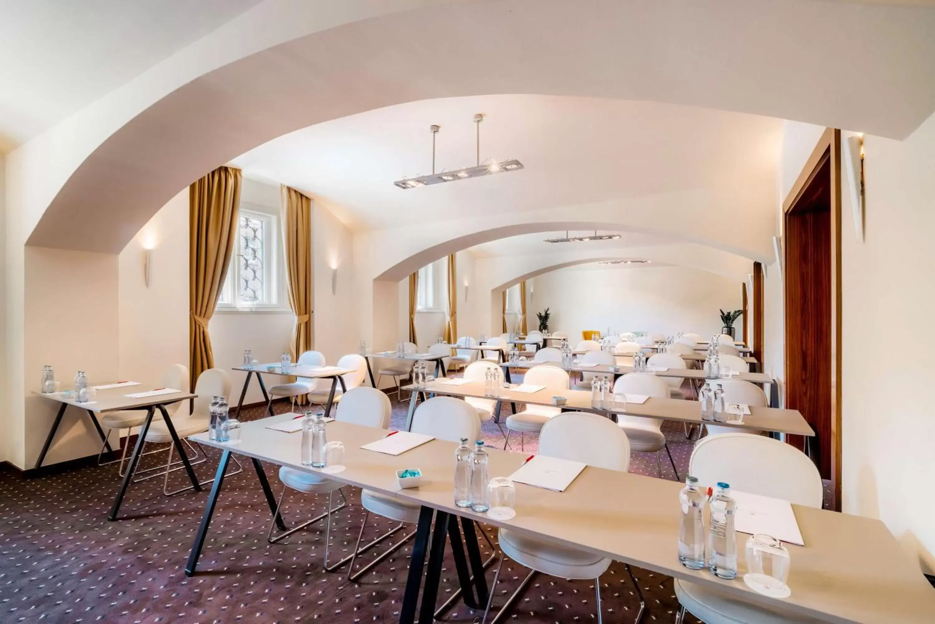 Meeting/conference room, Restaurant/Places to Eat in NH Collection Prague Carlo IV