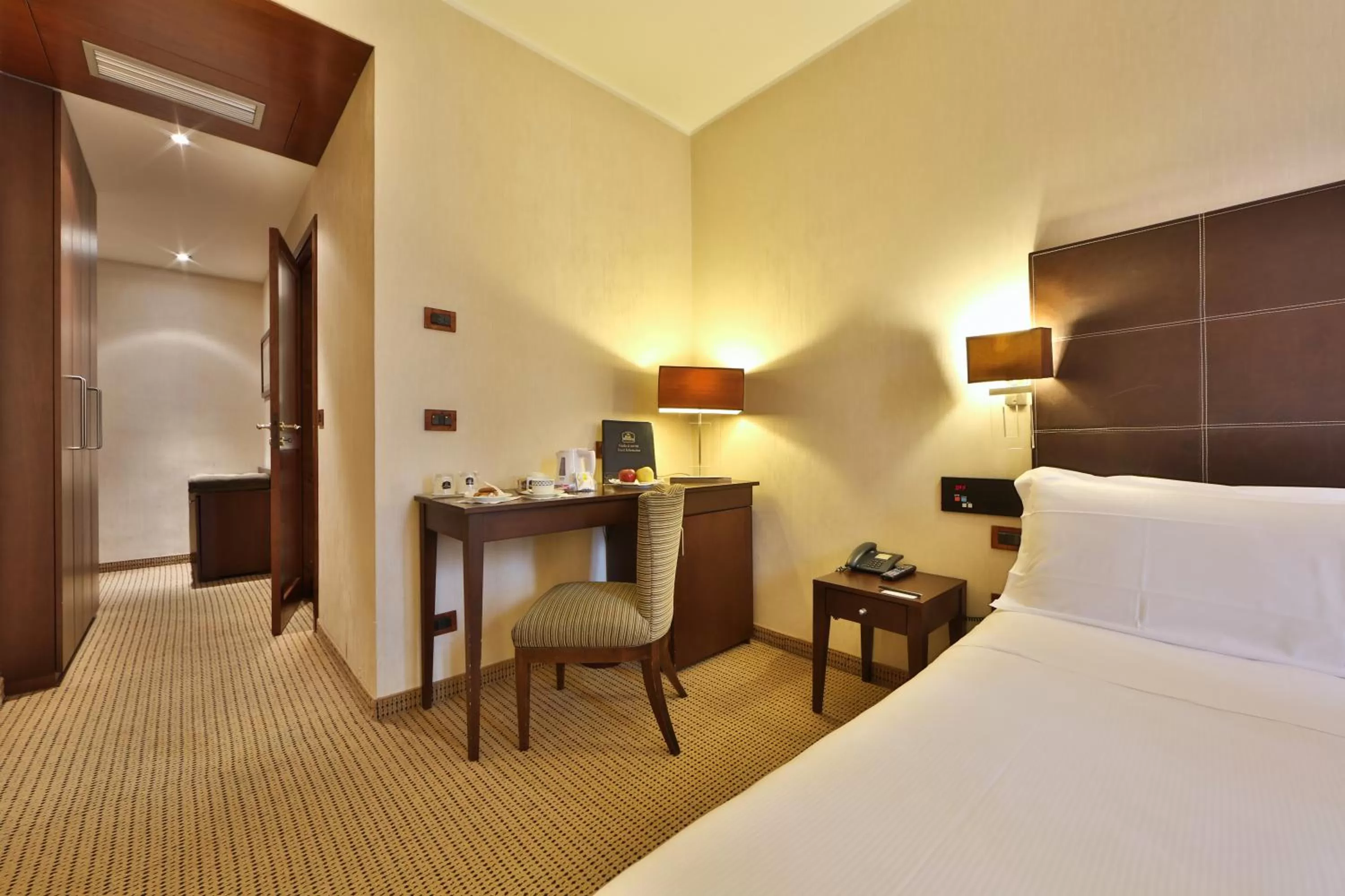 Photo of the whole room, Bed in Best Western Hotel Piemontese