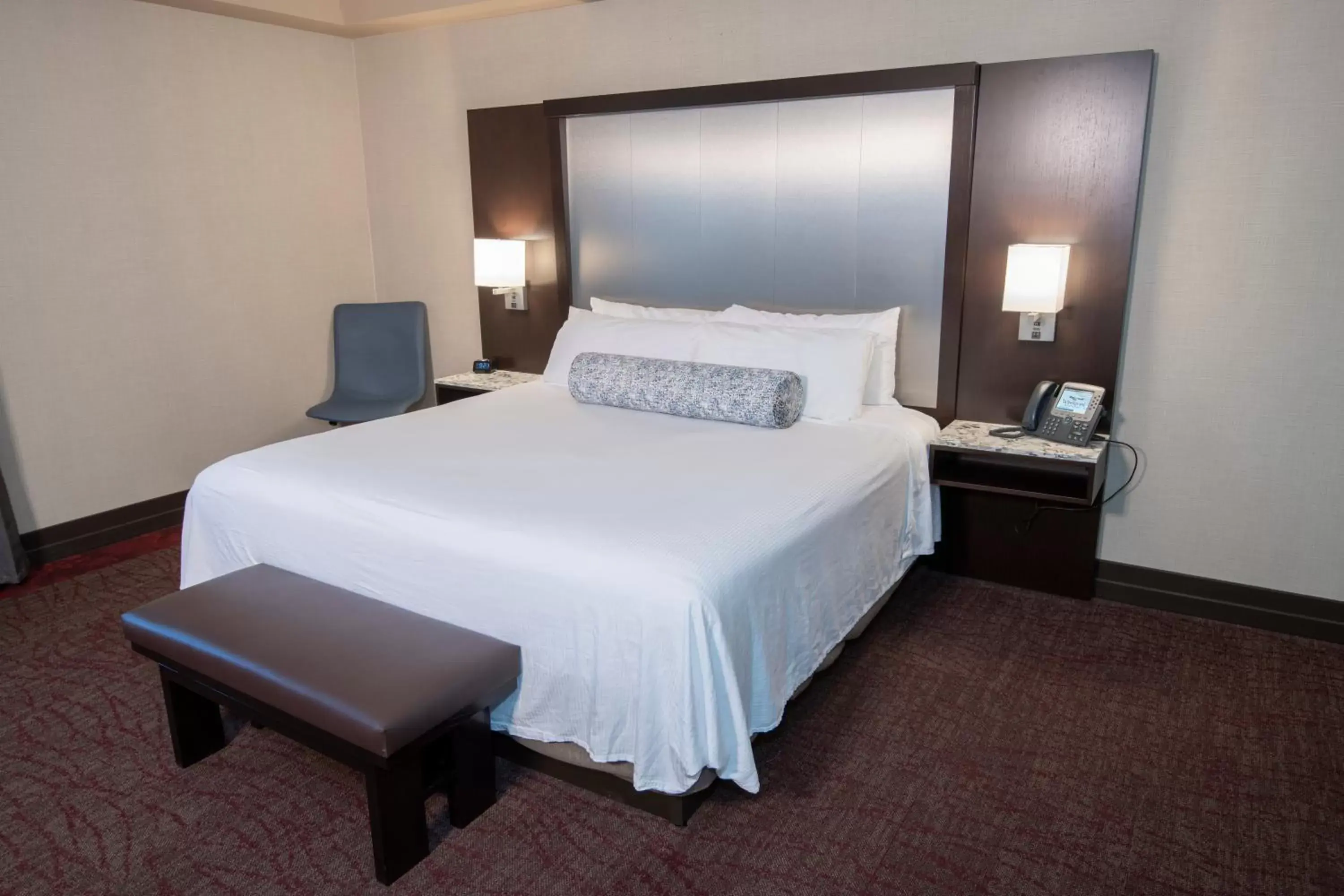 Bed in Win-River Resort and Casino