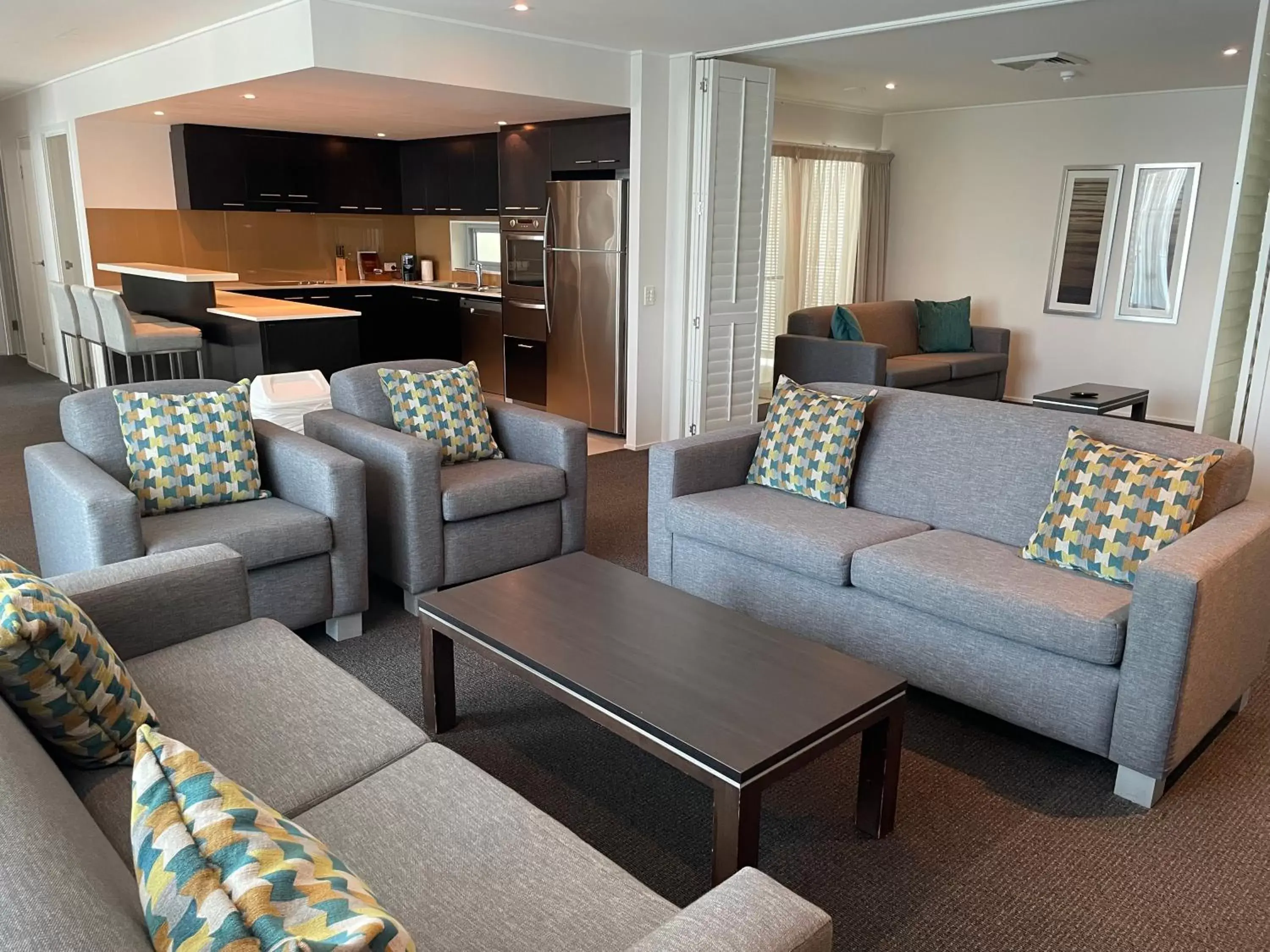 Seating Area in Ramada Hotel & Suites by Wyndham Ballina Byron