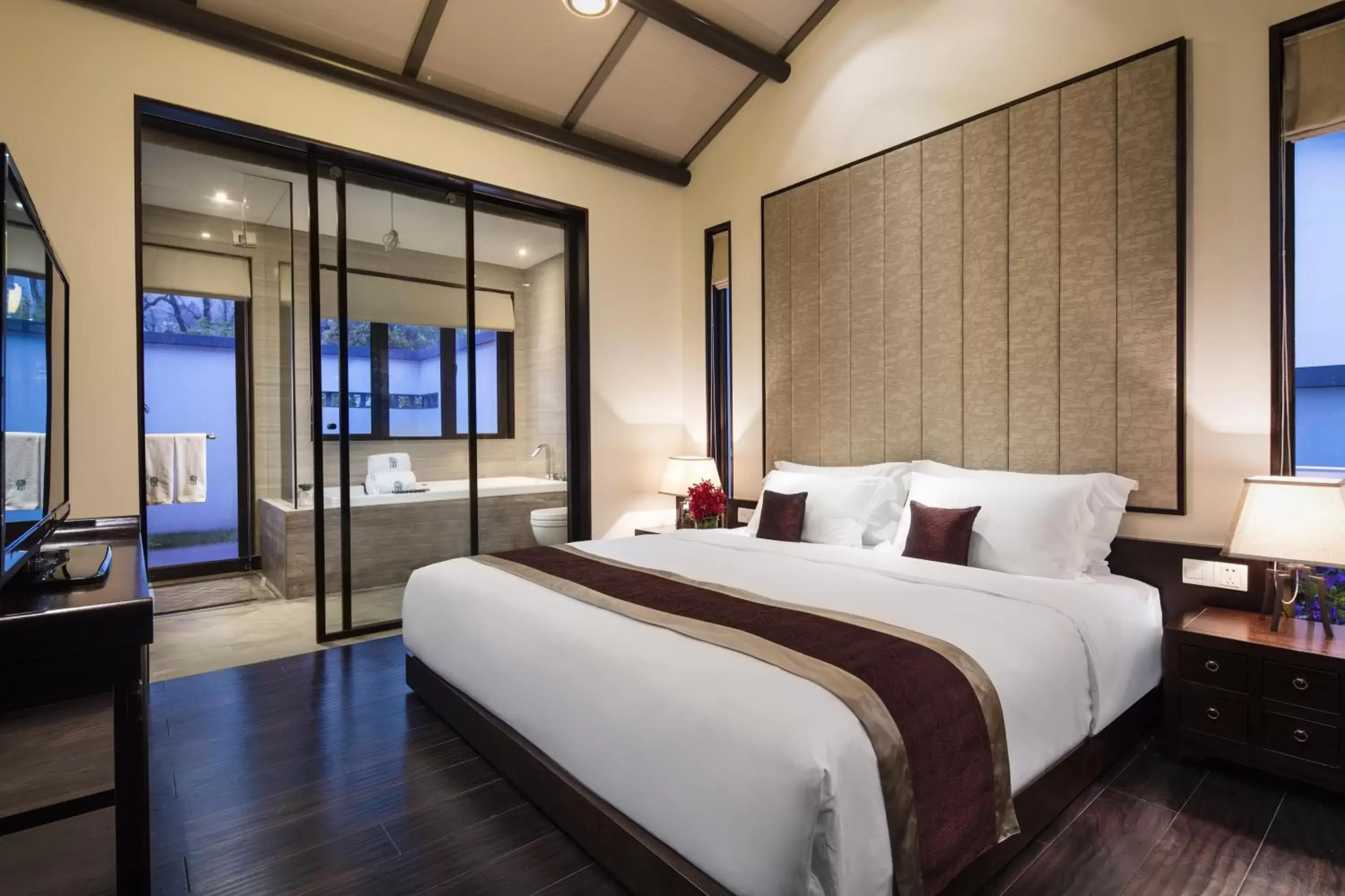 Photo of the whole room, Room Photo in Banyan Tree Hotel Huangshan-The Ancient Charm of Huizhou, a Paradise