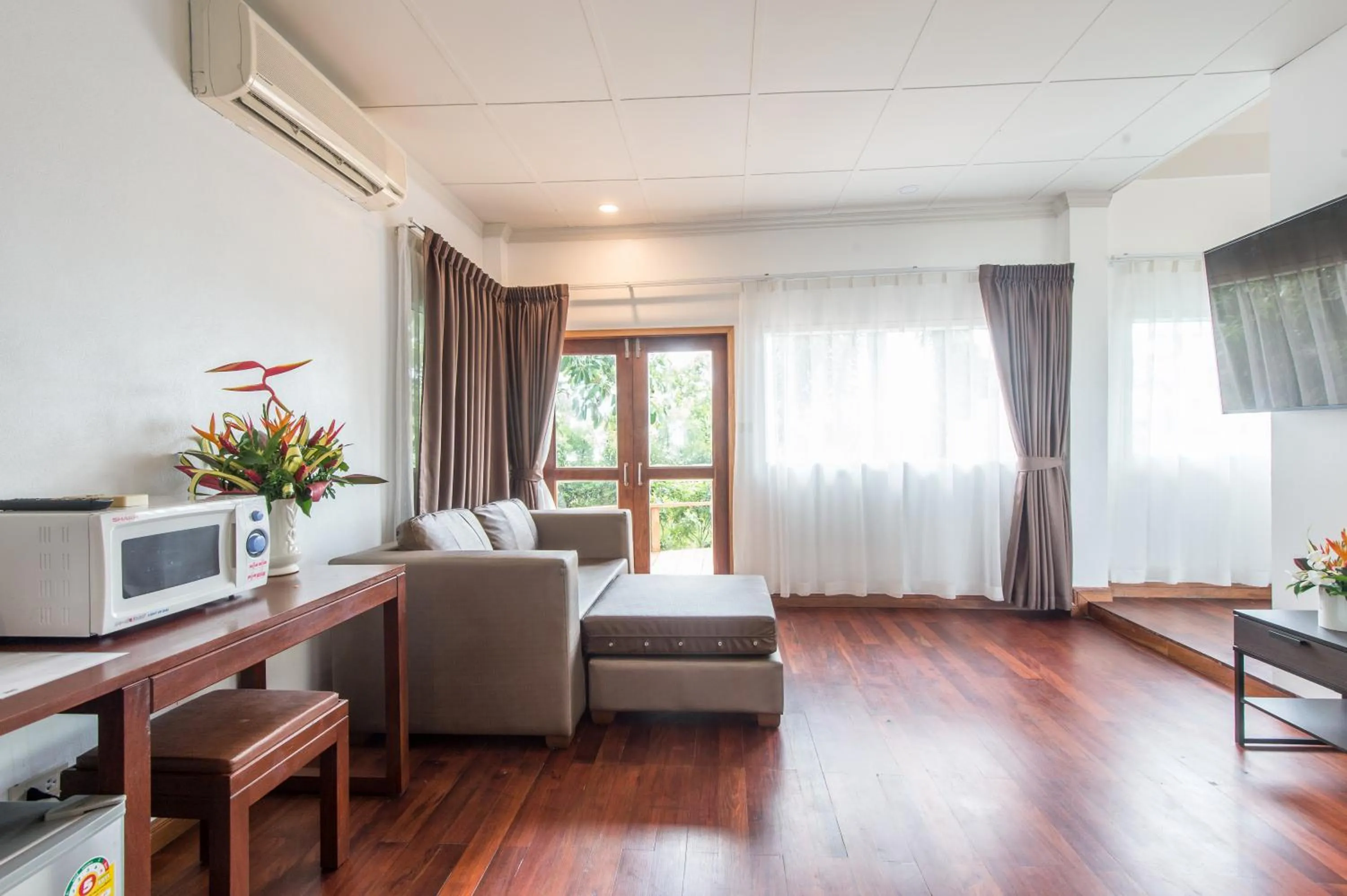 Living room in Twin Bay Resort Koh Lanta