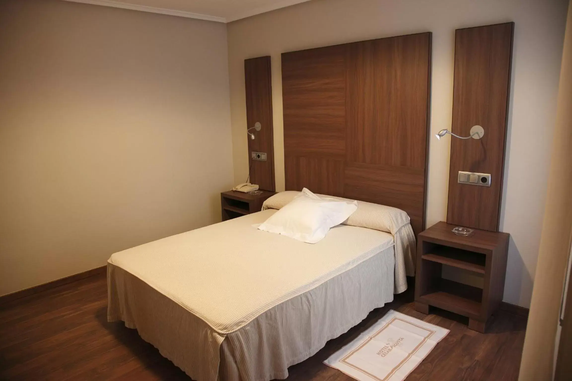 Bed in Cesaraugusta Bed in Cesaraugusta