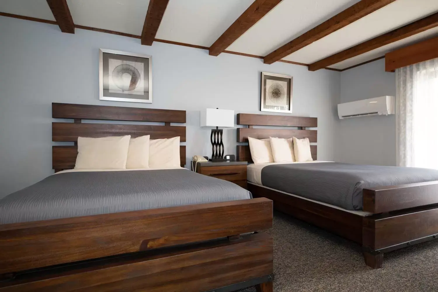 Deluxe Queen Room with Two Queen Beds in Hotel Vienna Deluxe Queen Room with Two Queen Beds in Hotel Vienna