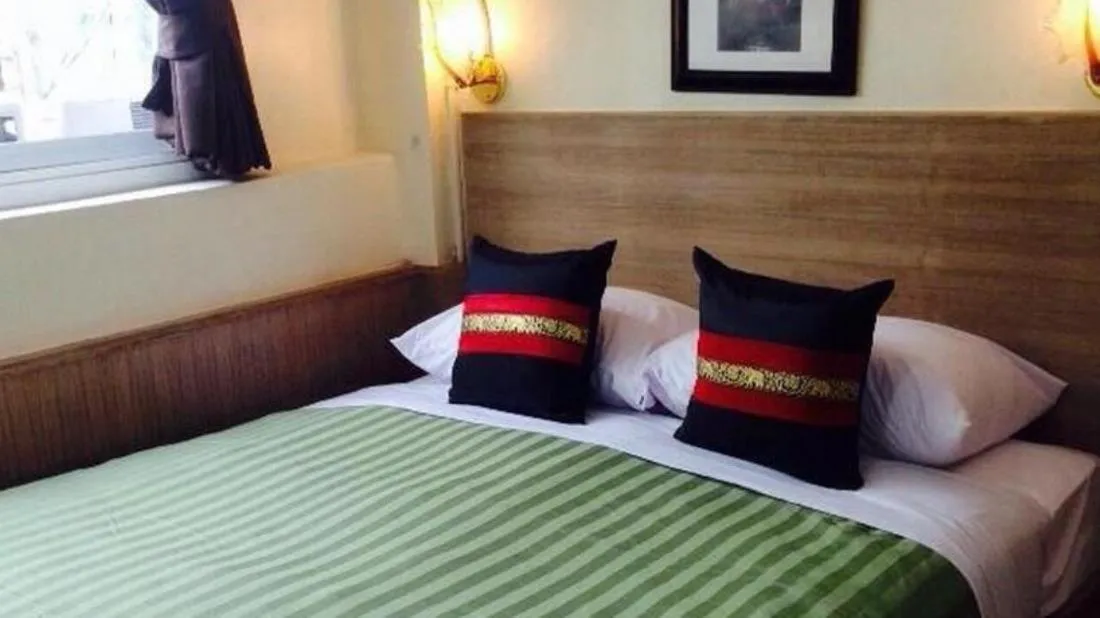 Bed in Sukhumvit 20 Guest House