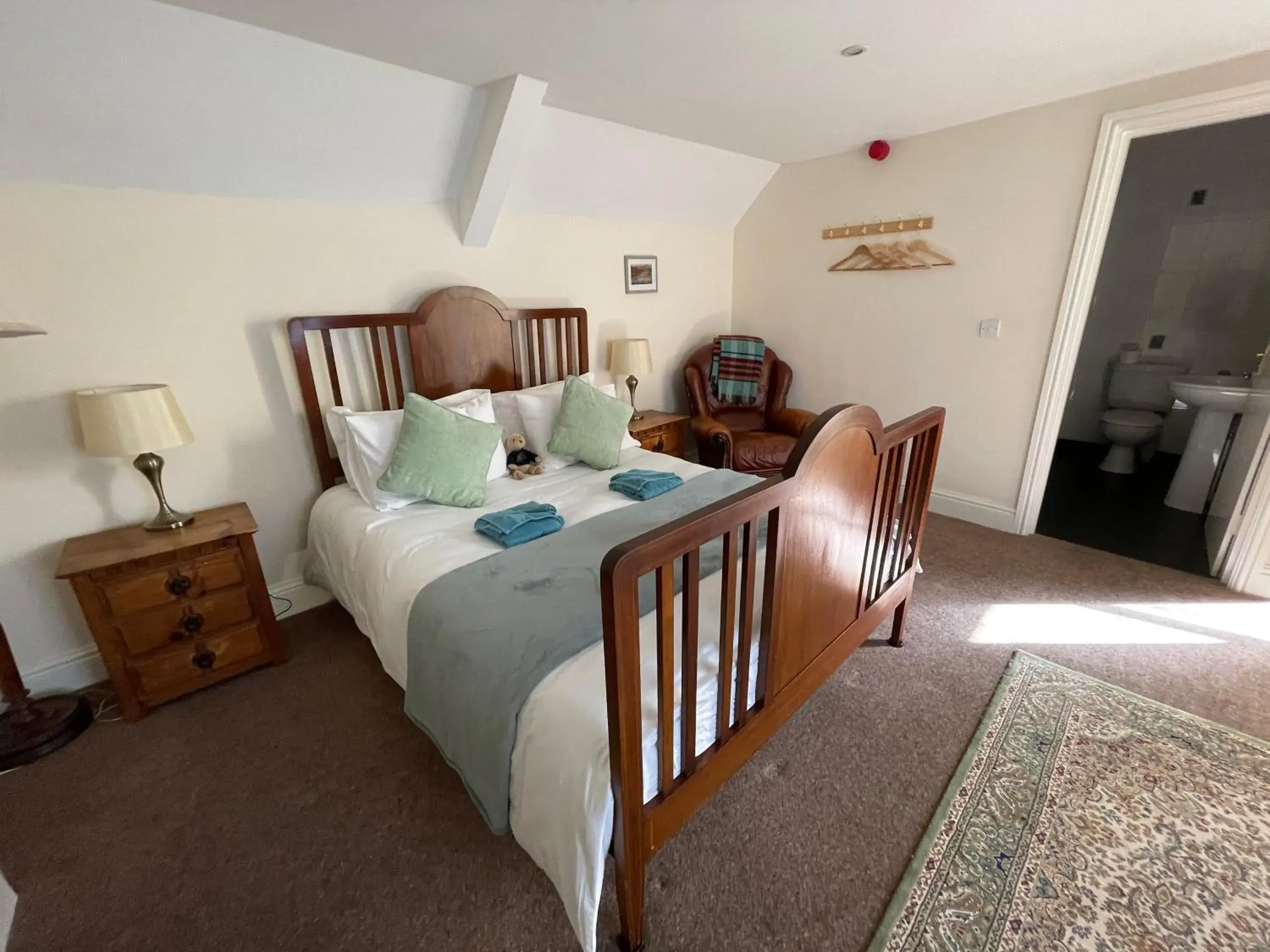 Bed in Station House, Dartmoor and Coast located, Village centre Hotel