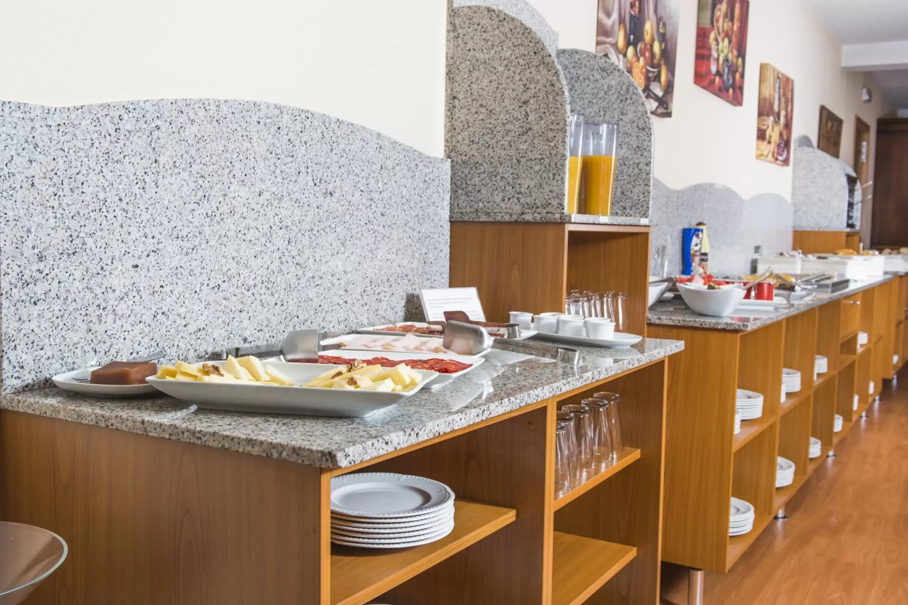 Food and drinks, Kitchen/Kitchenette in Hotel Castelao