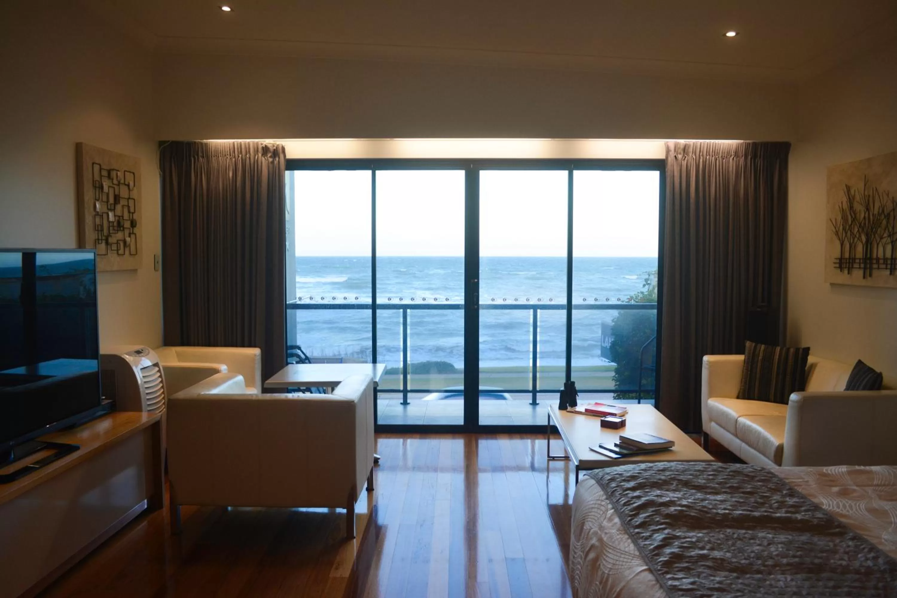 Deluxe King Suite in The Madsen Boutique Hotel