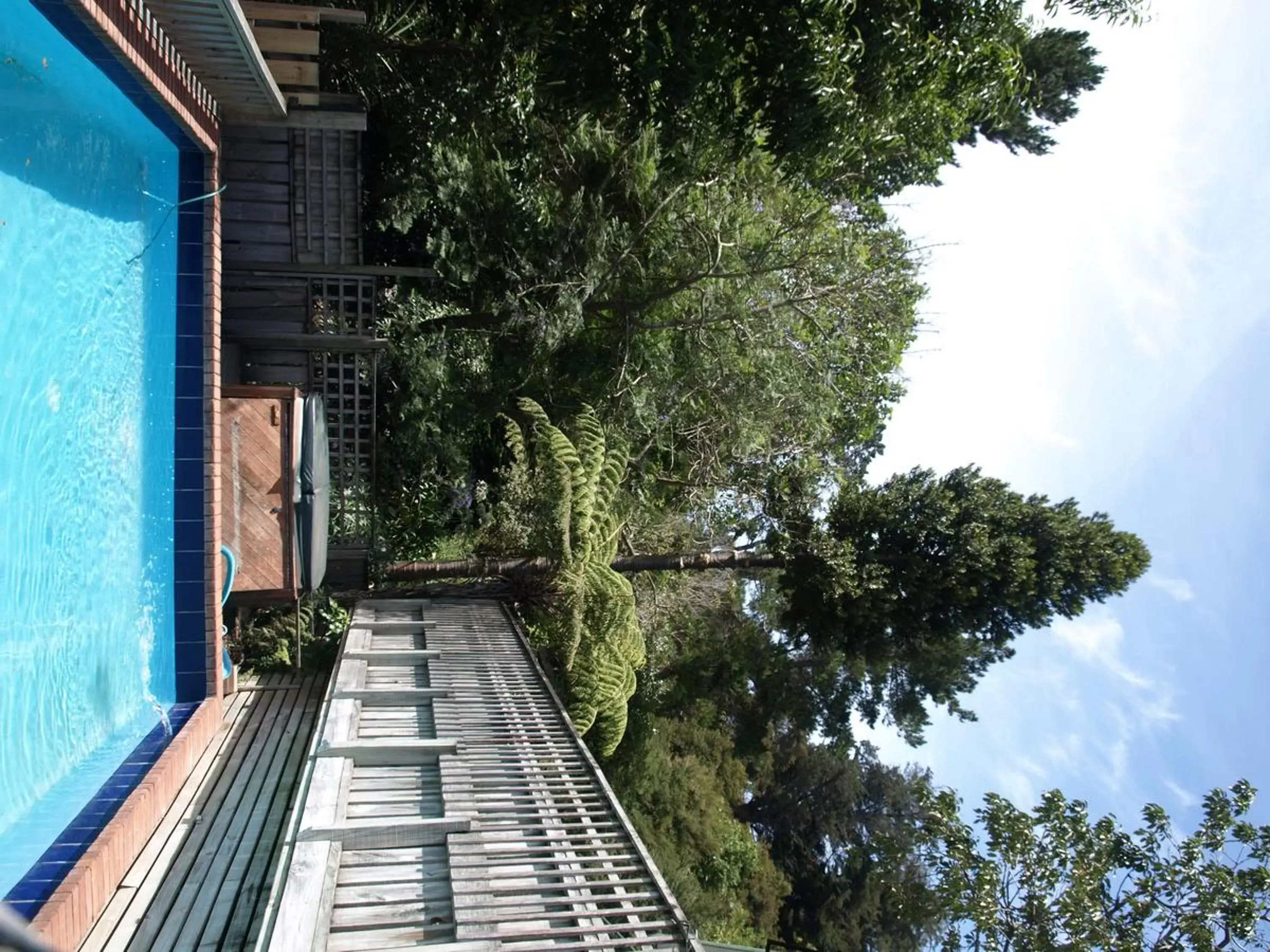 Swimming pool, Pool View in Grafton Cottage & Chalets