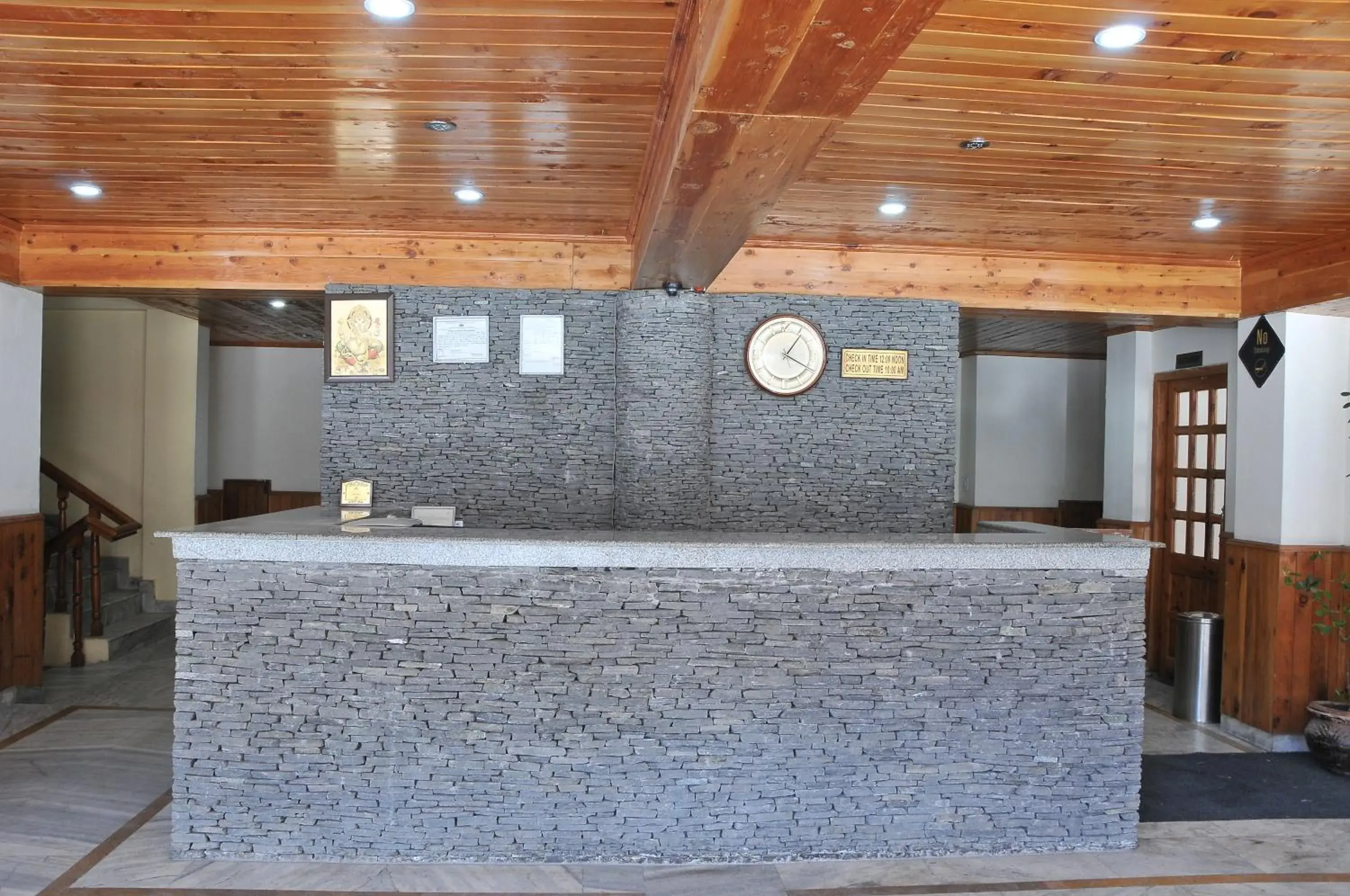 Lobby or reception, Lobby/Reception in Sarthak Resorts-Reside in Nature with Best View, 9 kms from Mall Road Manali