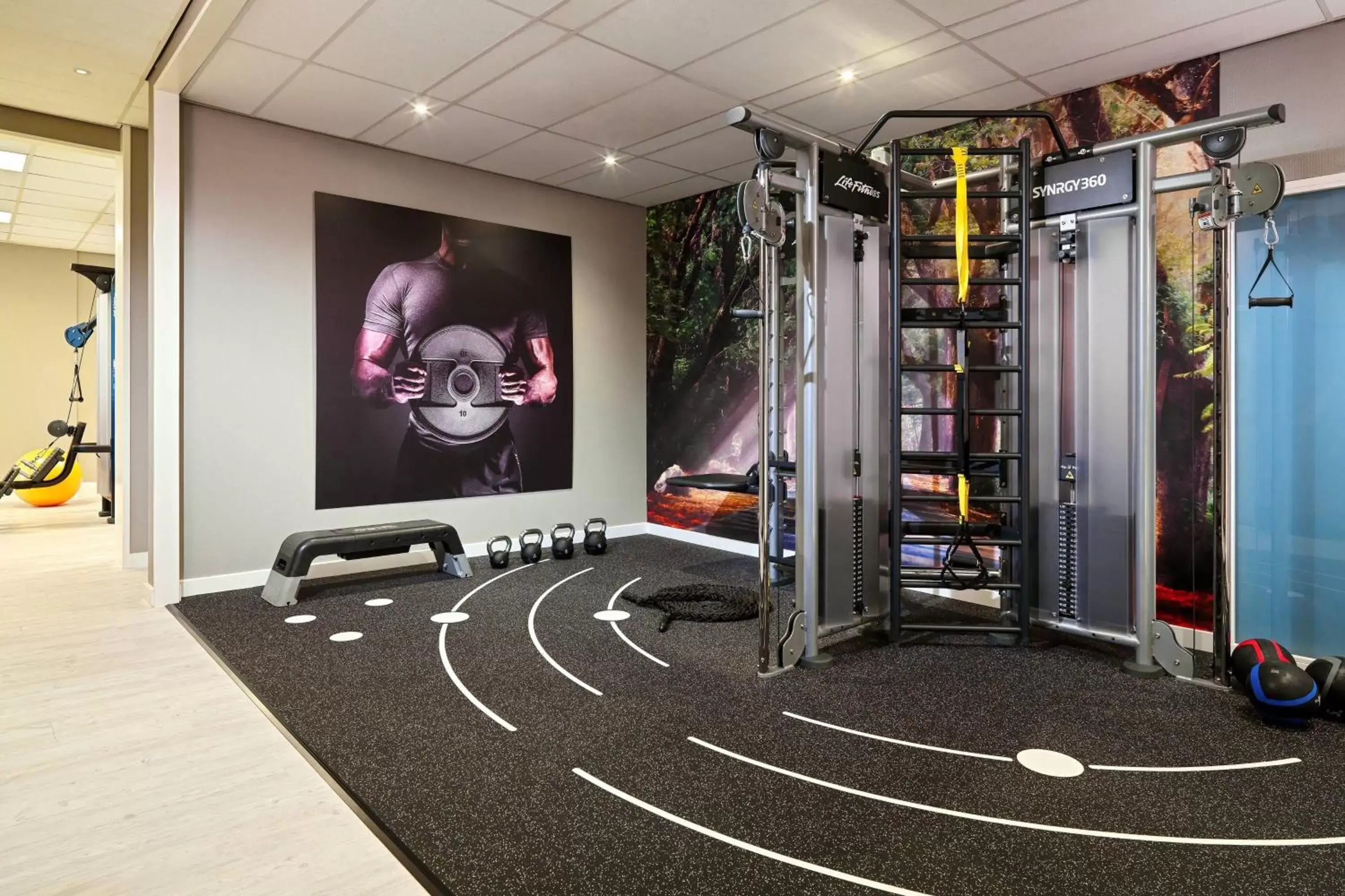 Fitness centre/facilities in Rotterdam Marriott Hotel