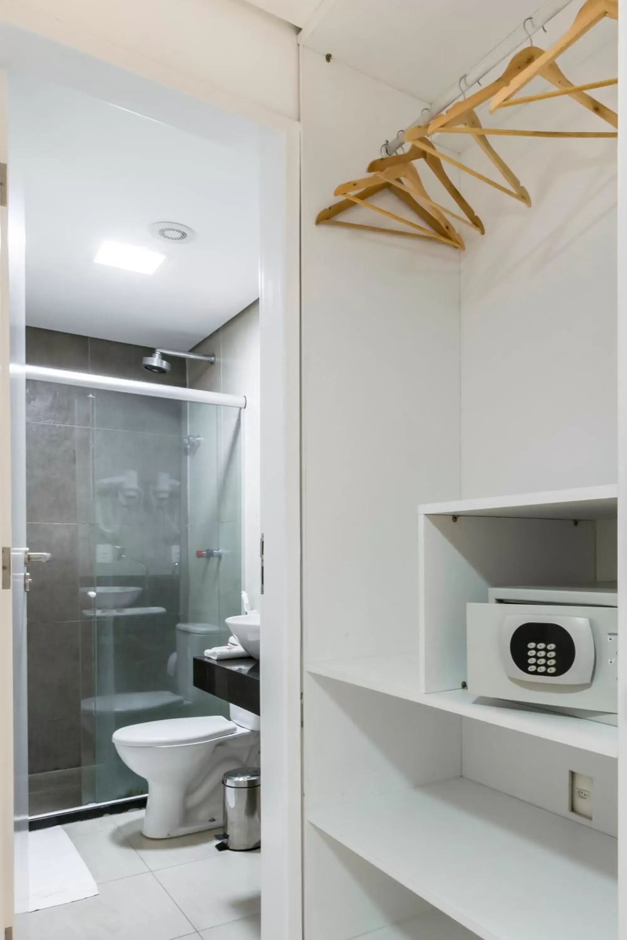 Toilet, Bathroom in NovoHotell Recife