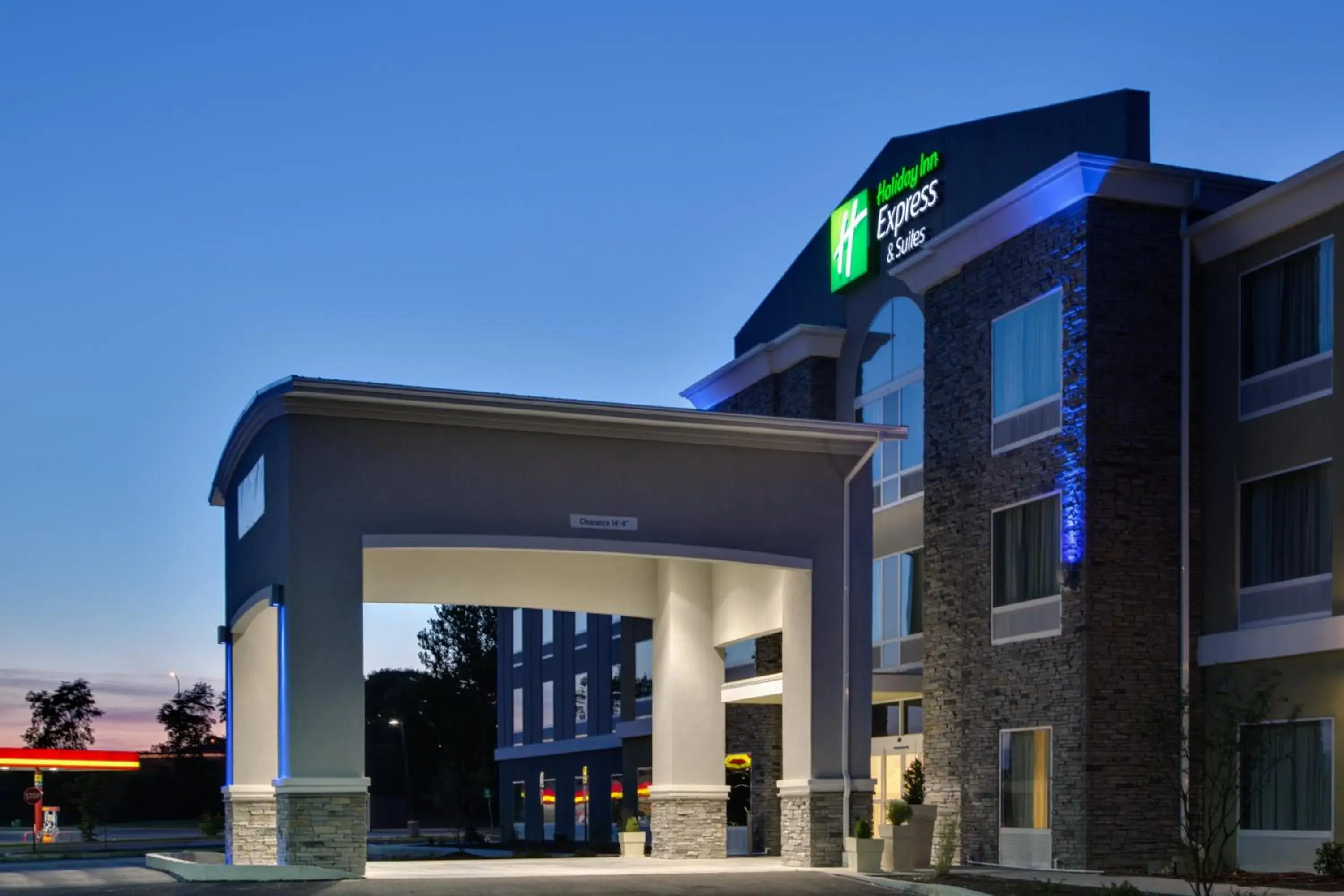 Property Building in Holiday Inn Express and Suites Carlisle Harrisburg