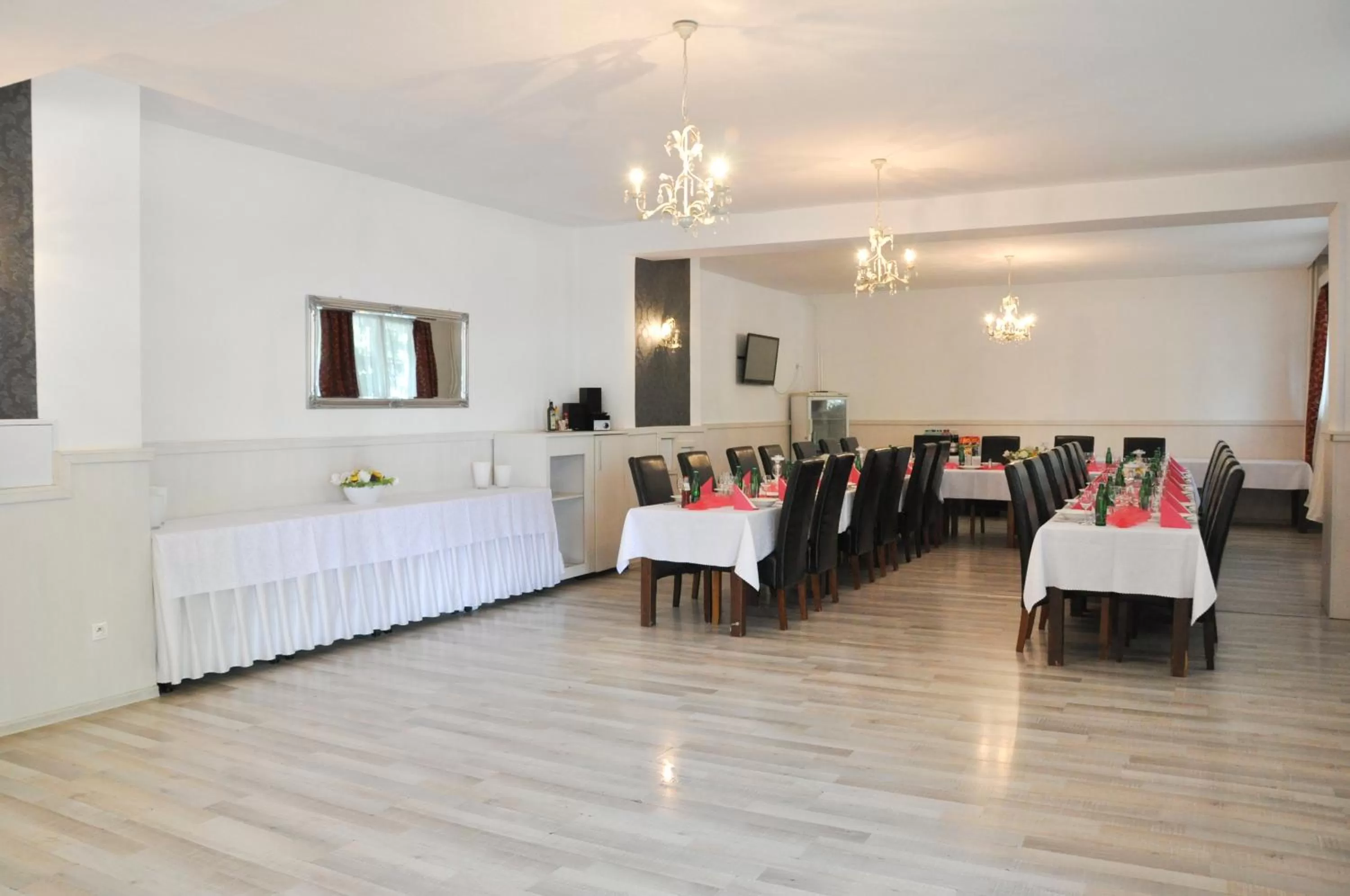 Meeting/conference room in Hotel Garni