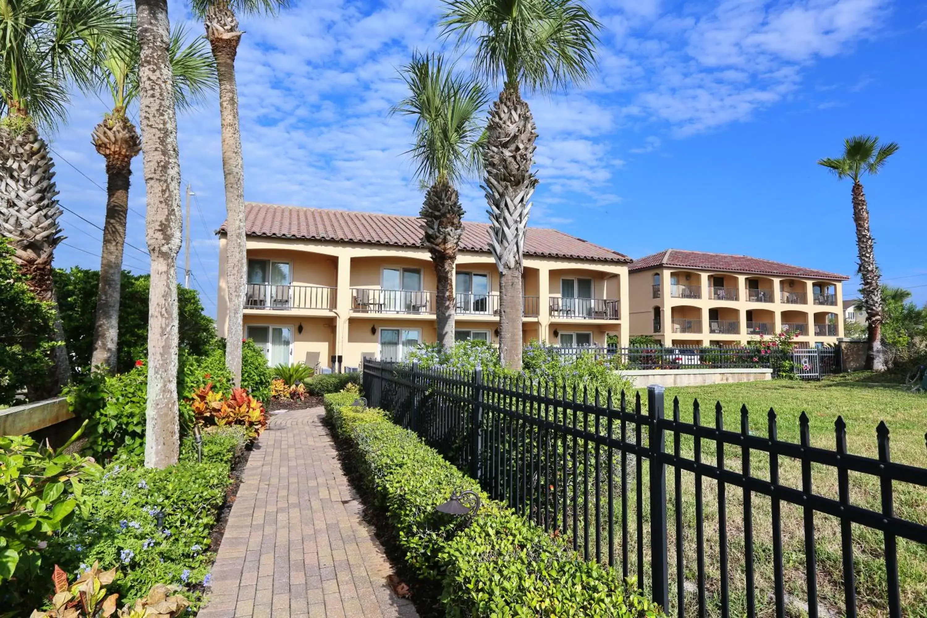 Property Building in La Fiesta Ocean Inn & Suites