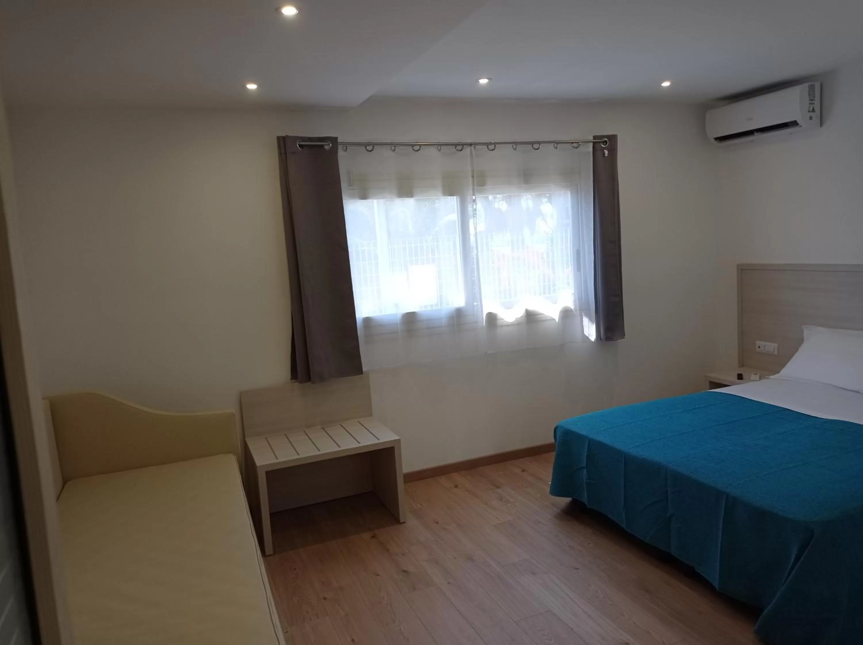 Bed in Tropical Suite