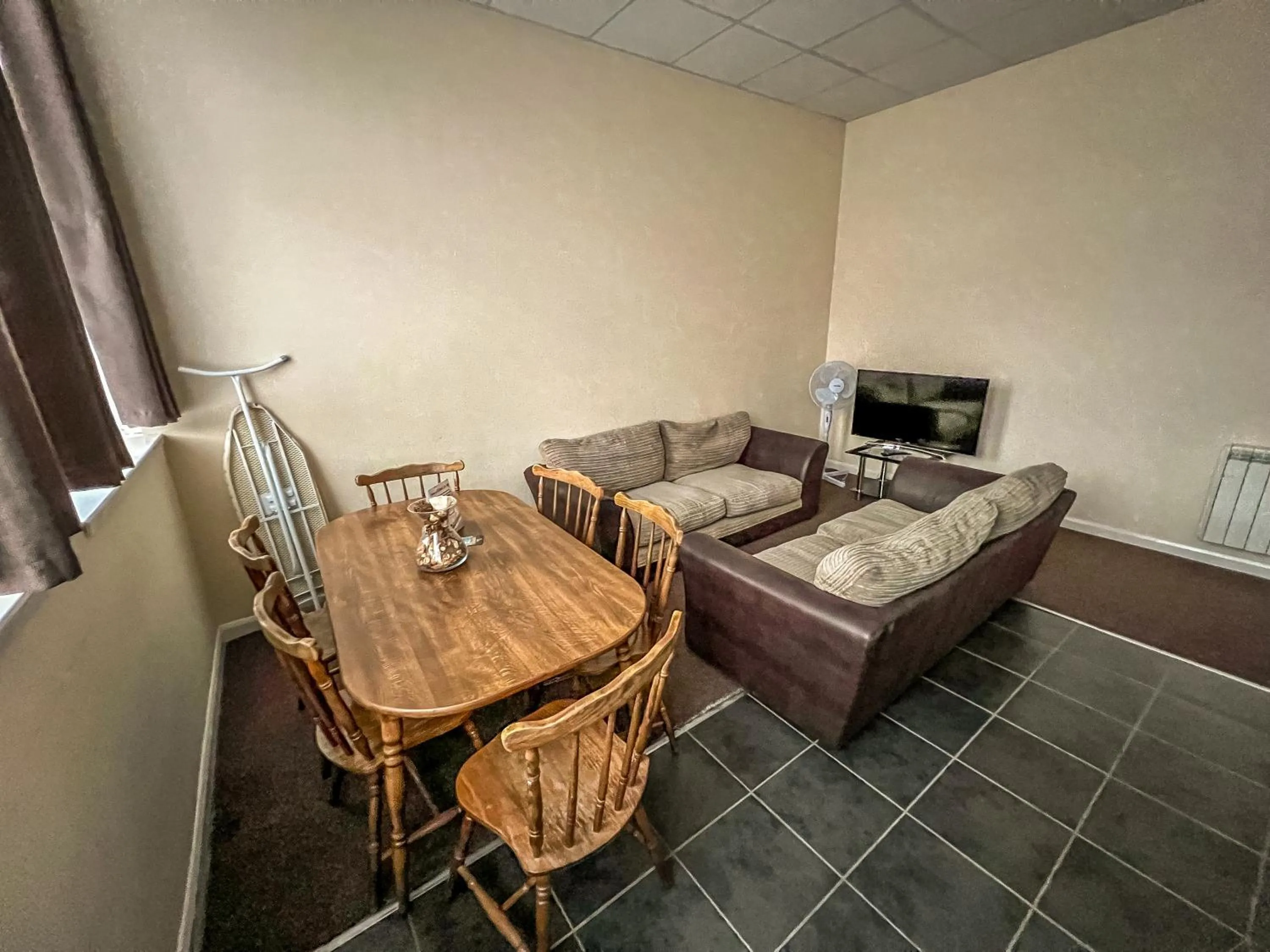 Living room in County Hall Apartment Hotel