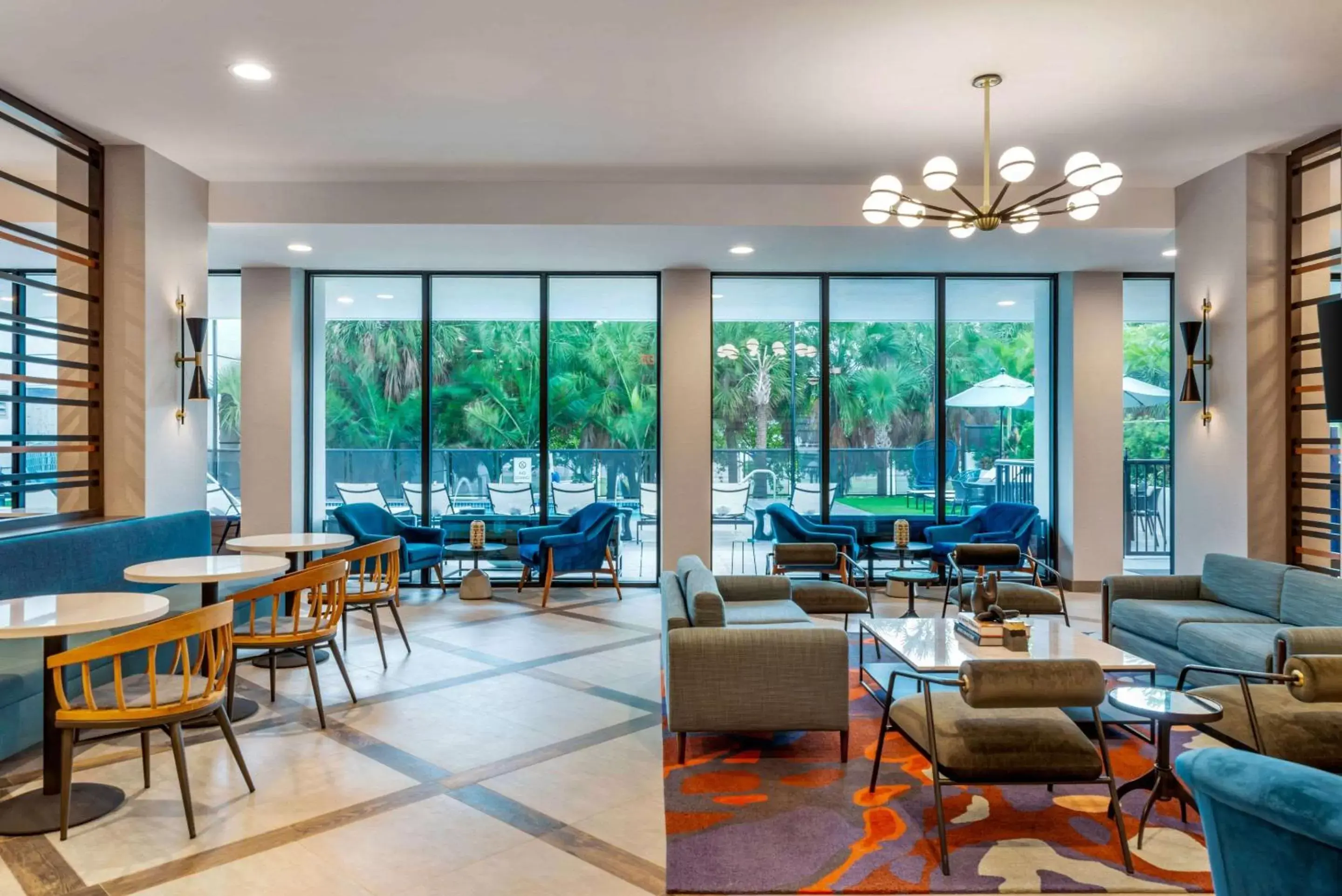 Restaurant/Places to Eat in Comfort Inn & Suites Miami International Airport