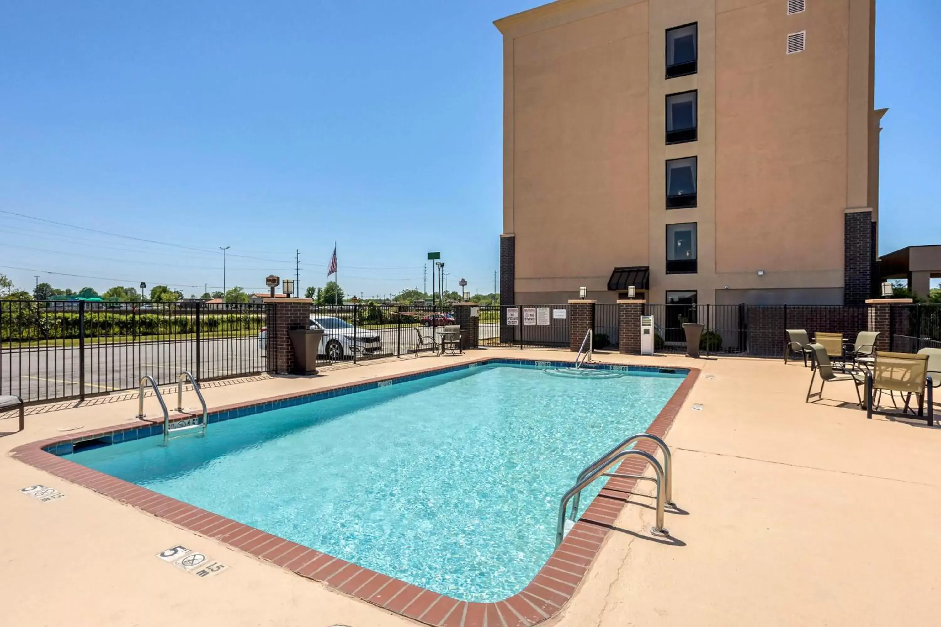 Pool view, Swimming Pool in Best Western Plus Jonesboro Inn & Suites