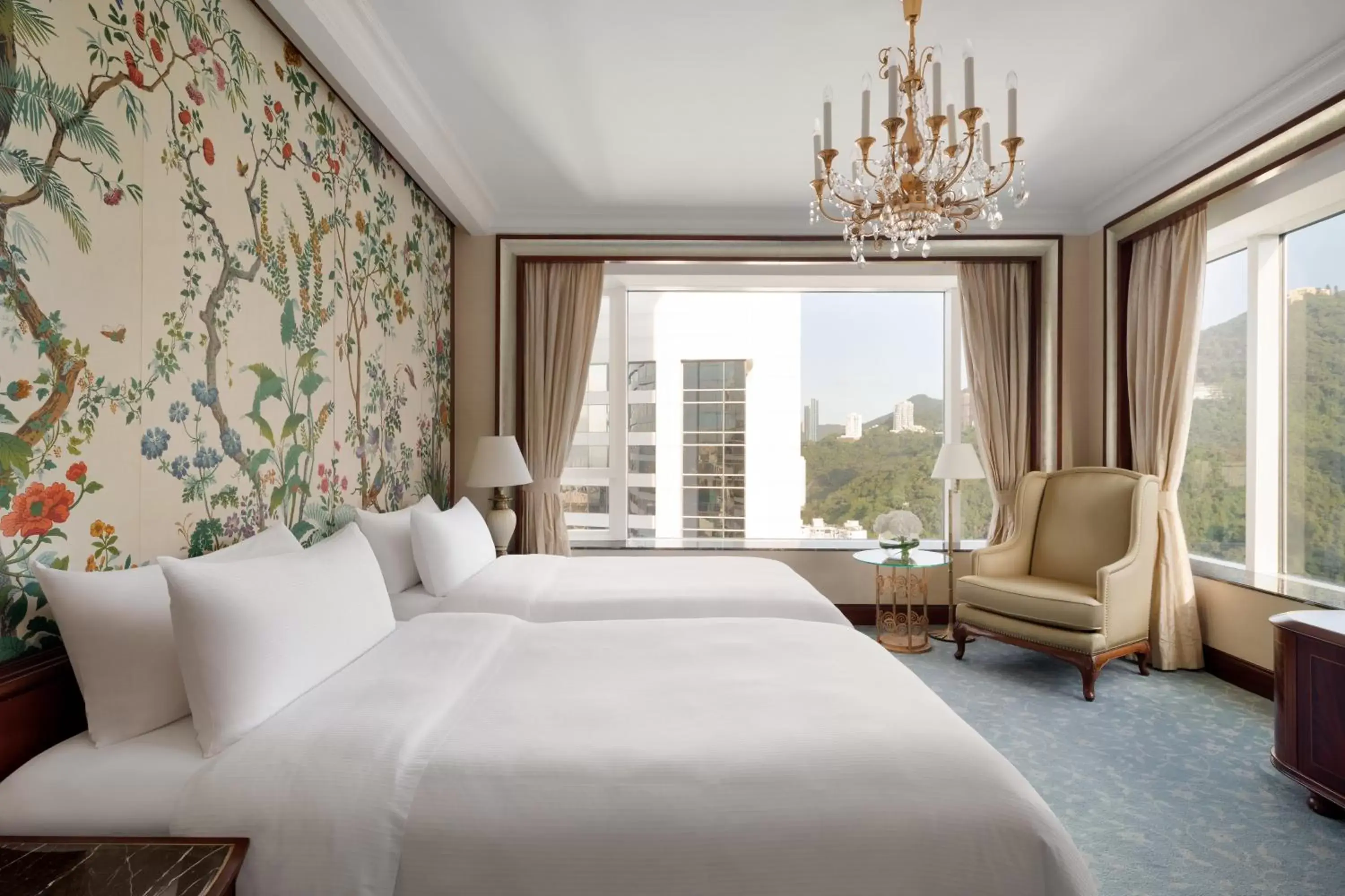 Bedroom in Island Shangri-La, Hong Kong