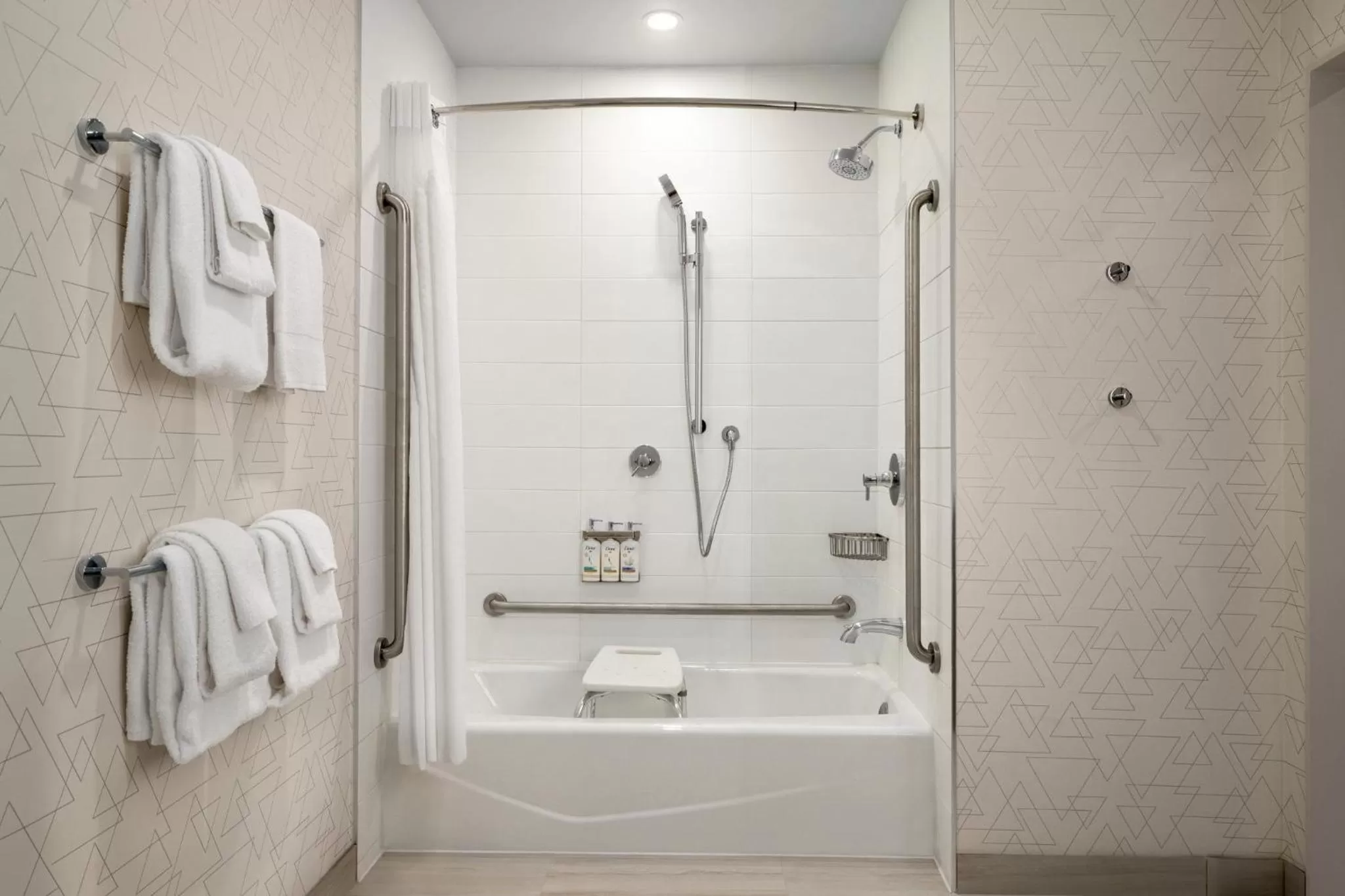 Standard King Room with Mobility Accessible Tub in Holiday Inn Express - Strathroy, an IHG Hotel