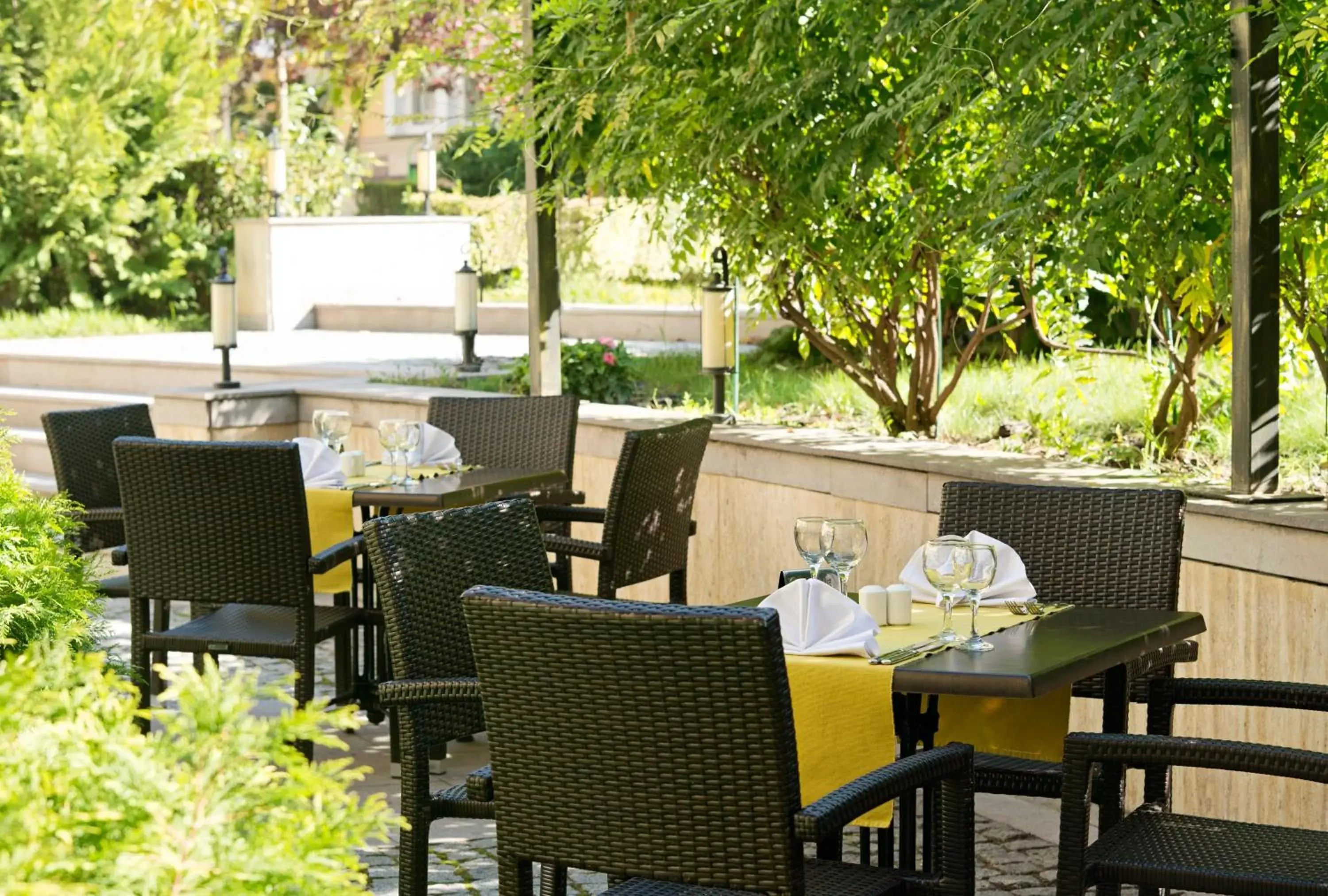 Garden, Restaurant/Places to Eat in Maison Sofia - MGallery