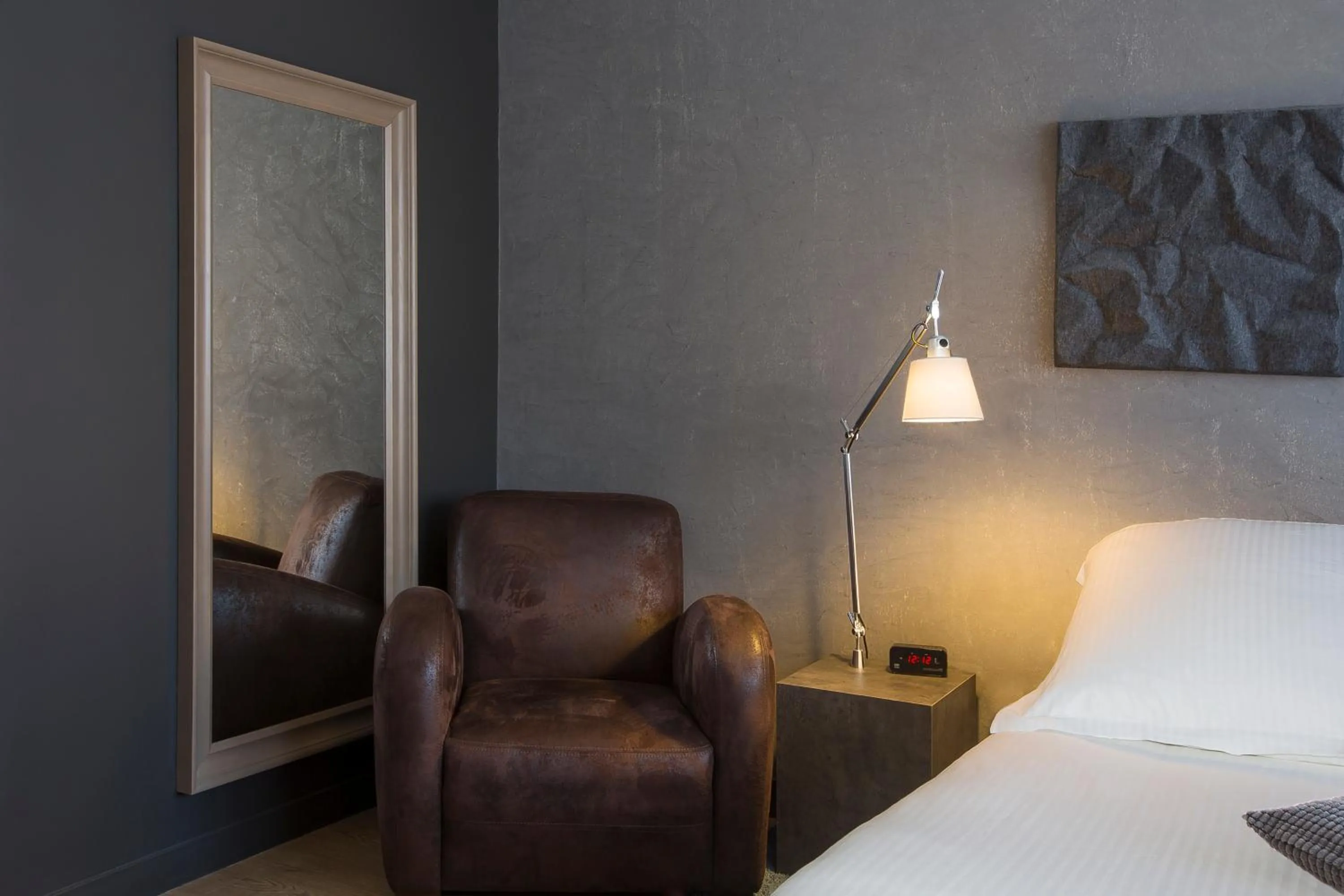 Seating area, Bed in Hotel Litteraire Alexandre Vialatte, BW Signature Collection