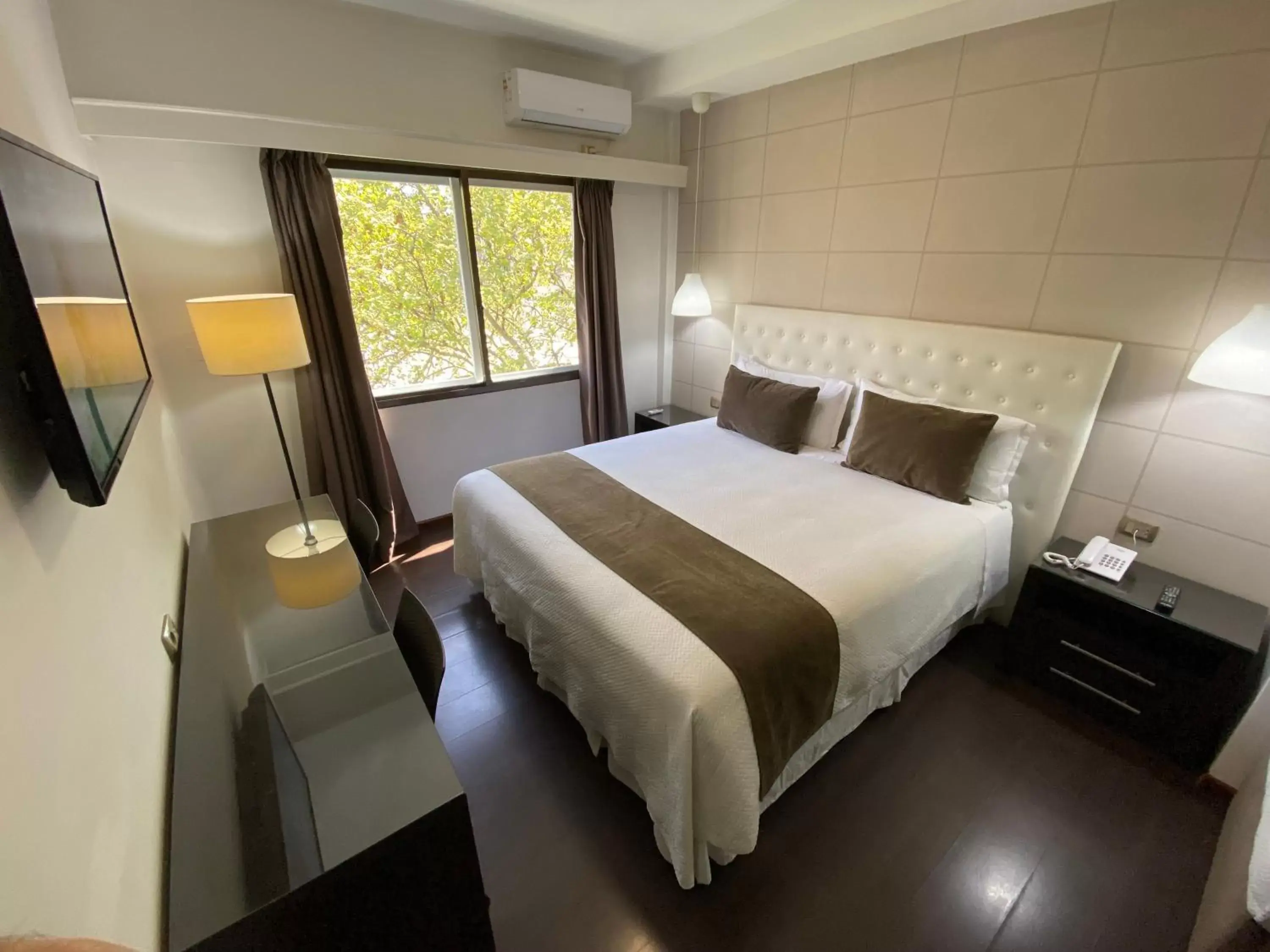 Bed in Hotel Alvear