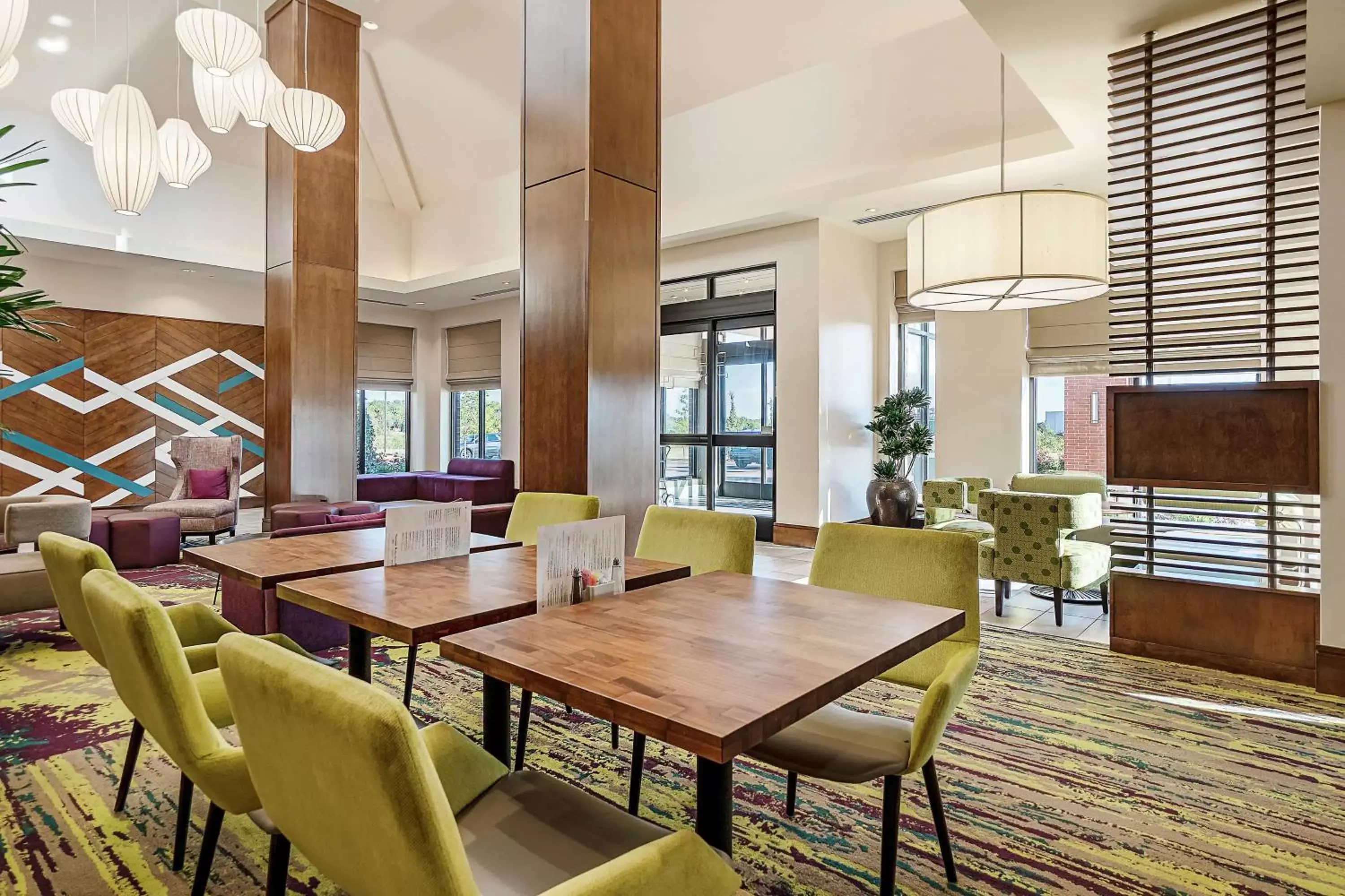 Lobby or reception, Restaurant/Places to Eat in Hilton Garden Inn Edmond/Oklahoma City North