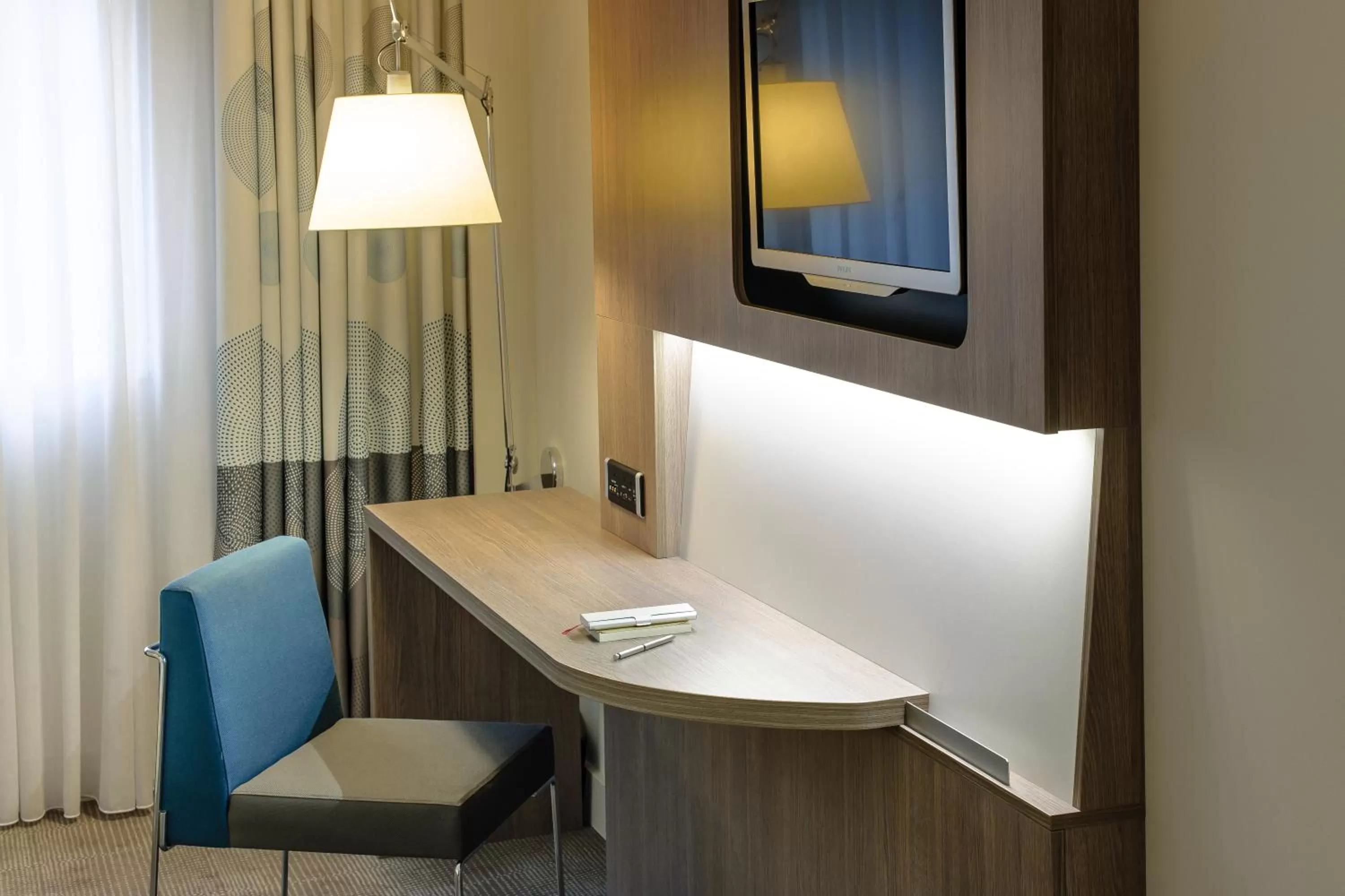 TV and multimedia in Novotel Lugano Paradiso