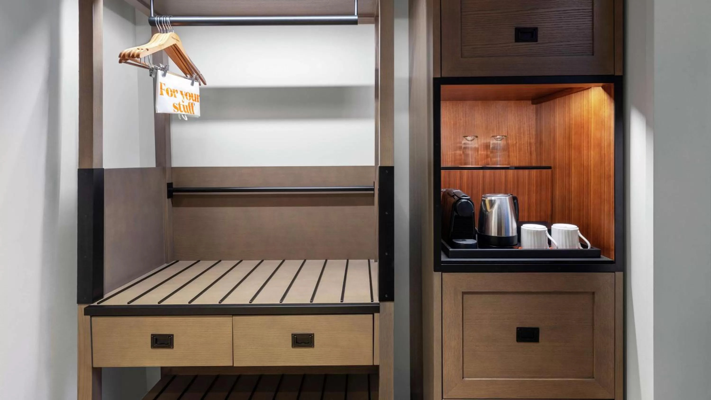 Kitchen or kitchenette, Bed in Canopy By Hilton Atlanta Midtown