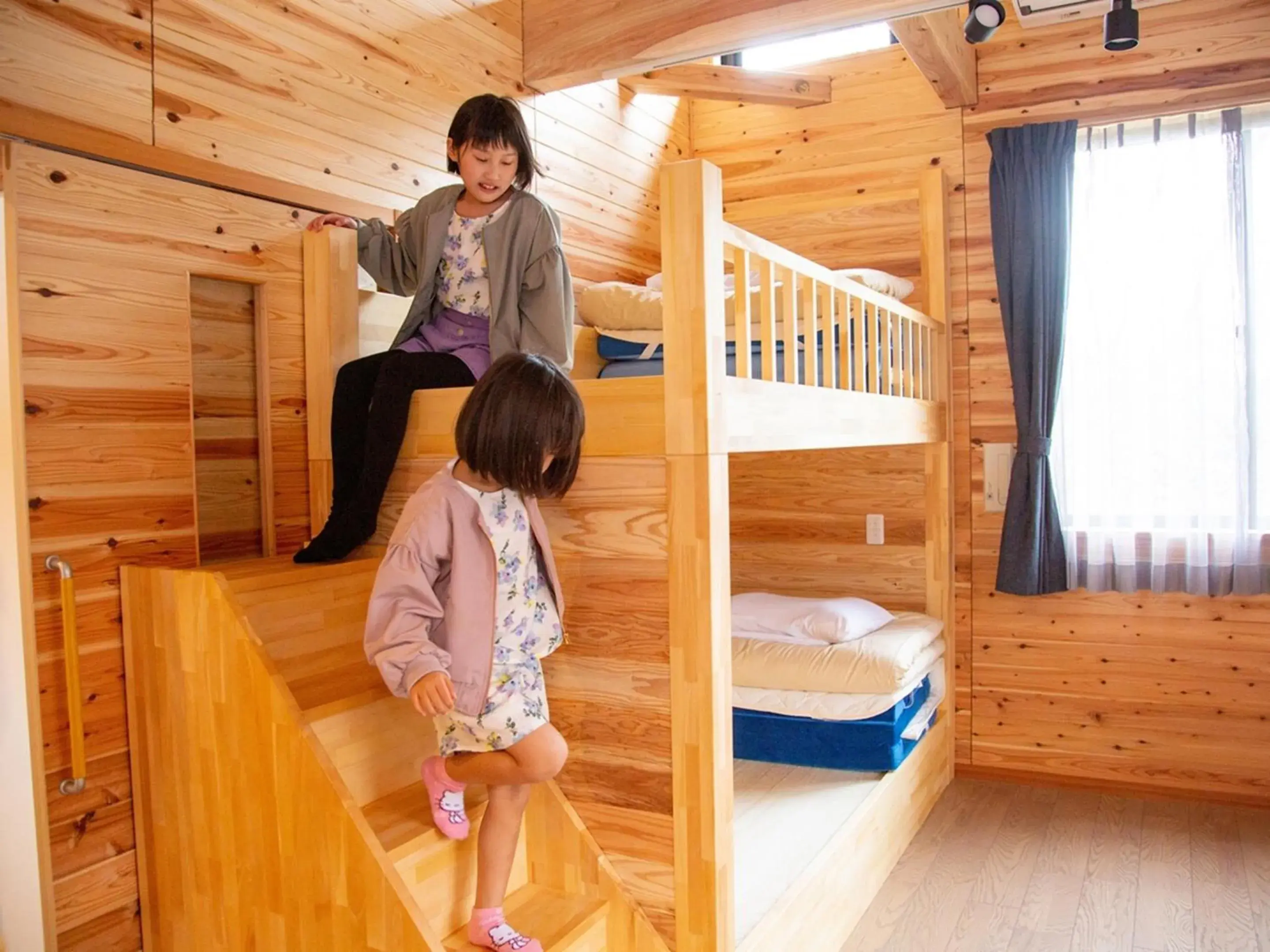 Photo of the whole room, Children in Matsue Forest Park