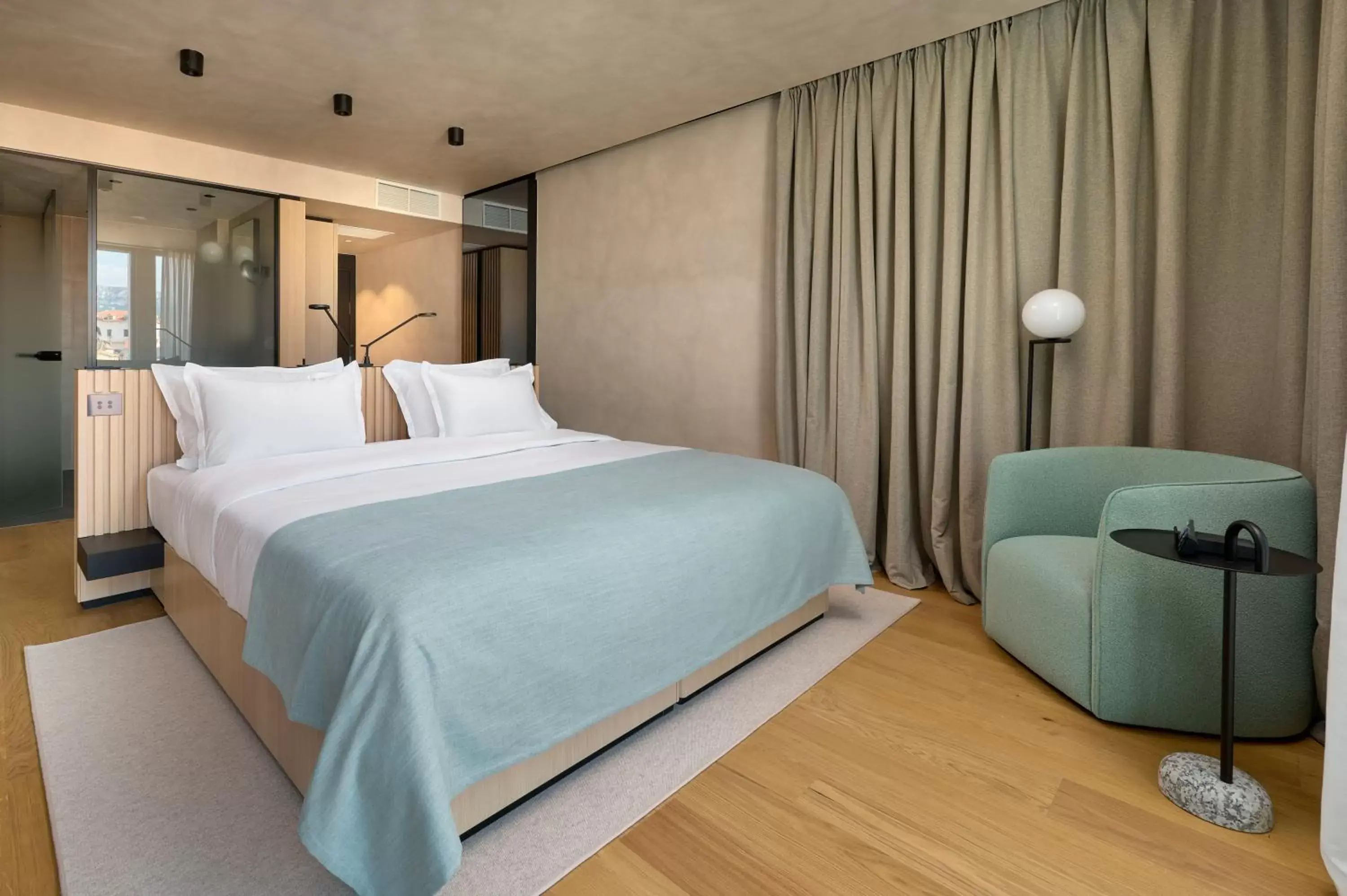 Bedroom, Bed in Hotel Ambasador Bedroom, Bed in Hotel Ambasador