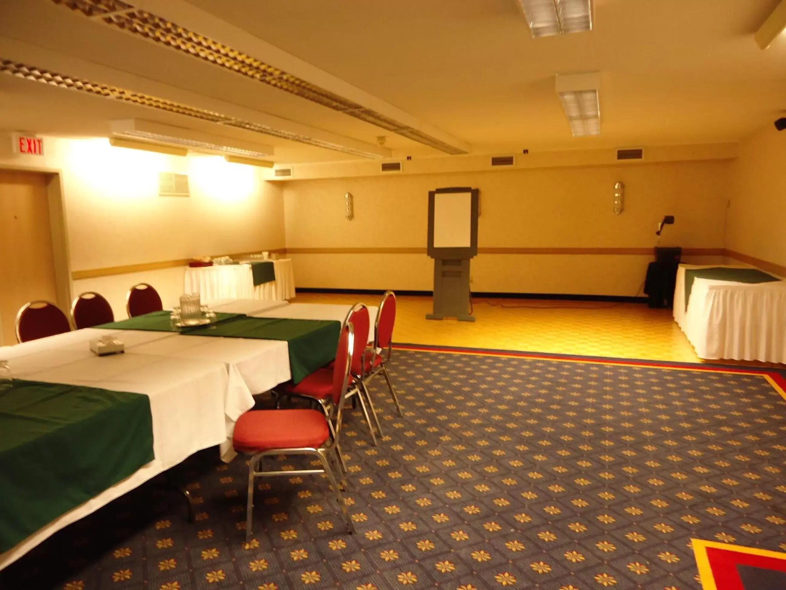 Banquet/Function facilities in Ramada by Wyndham Trenton