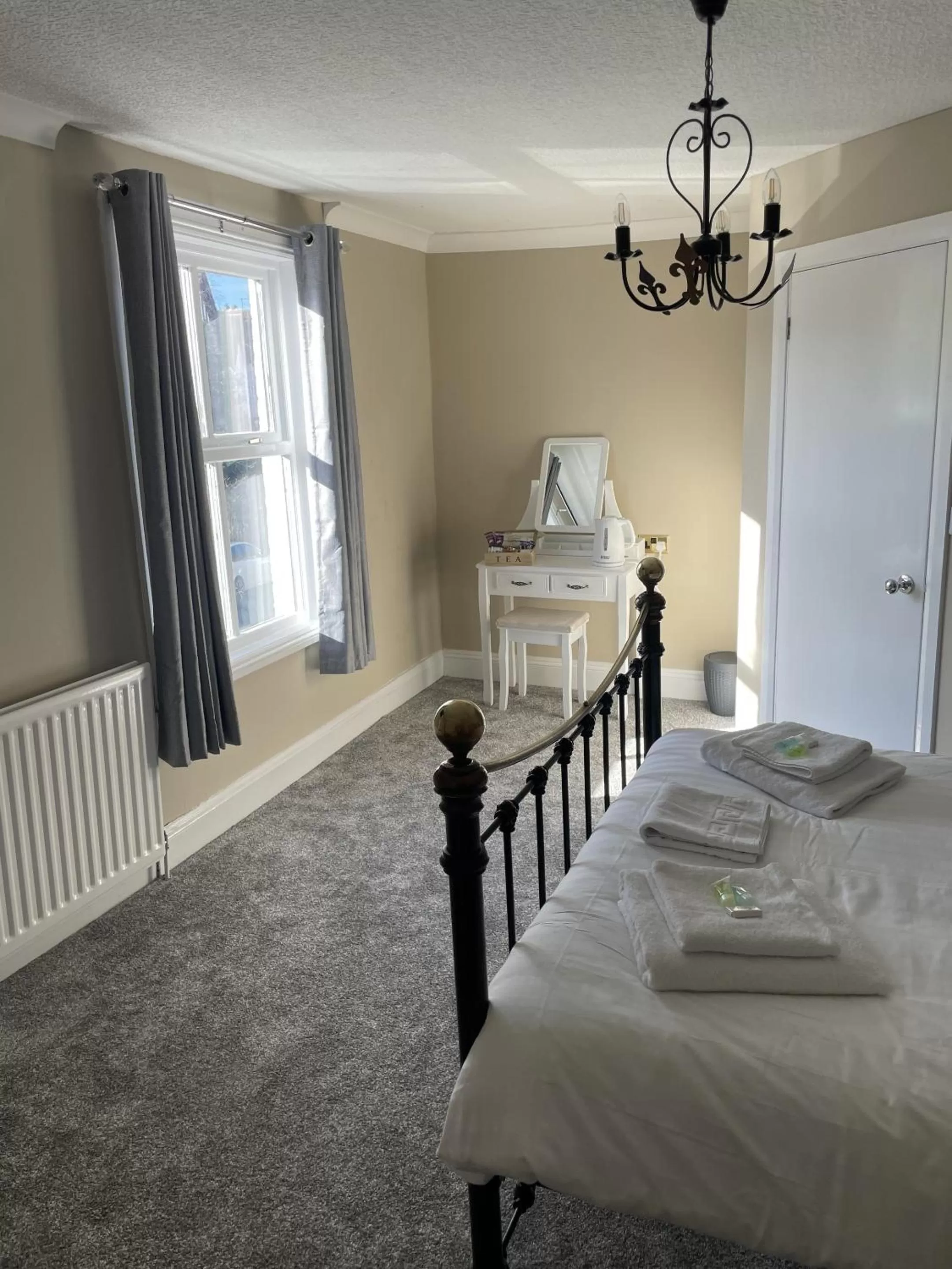 Bedroom, Bed in The Seven Stars