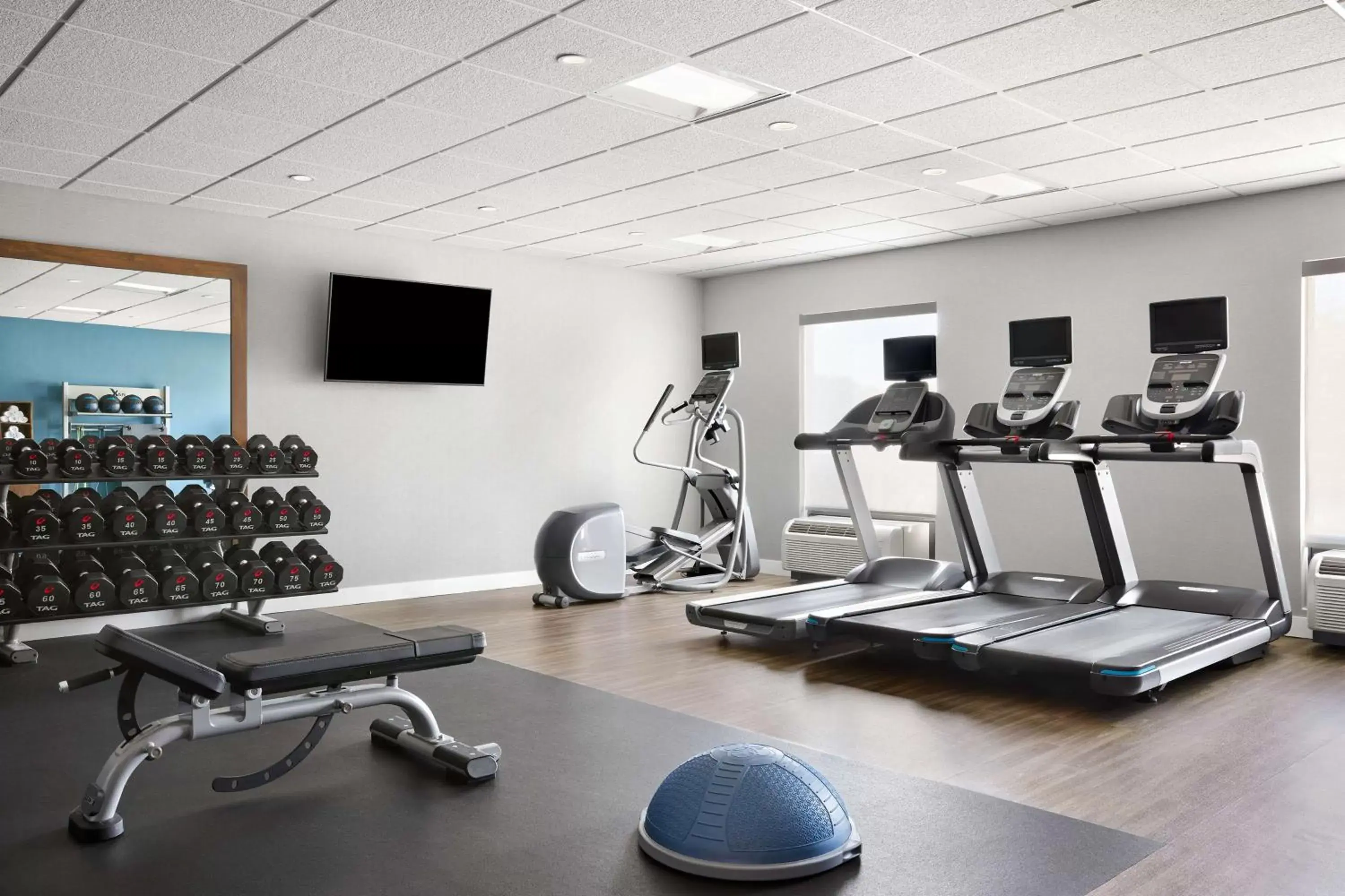 Fitness centre/facilities in Hampton Inn & Suites West Haven Fitness centre/facilities in Hampton Inn & Suites West Haven