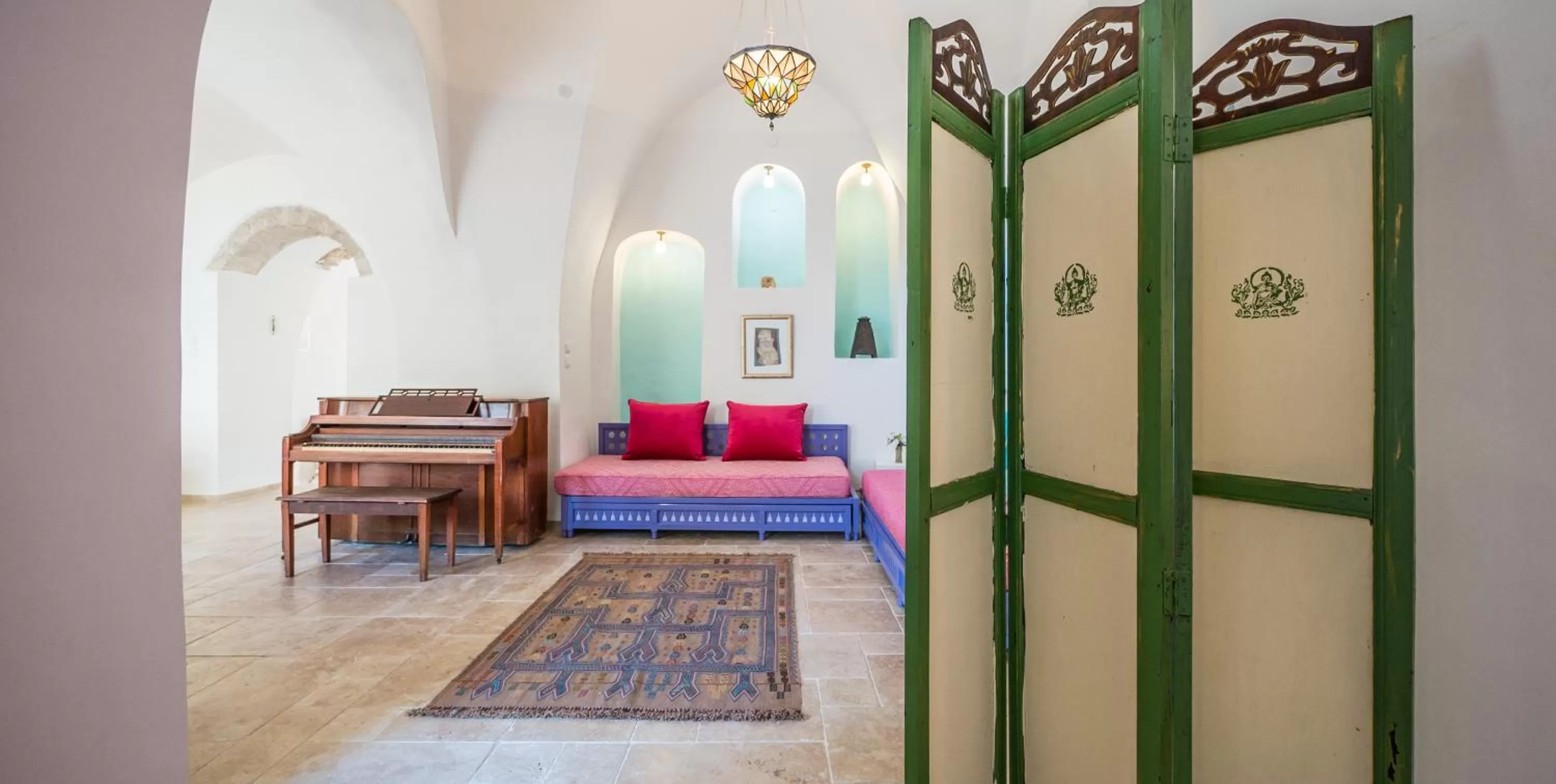 Bed in The Way Inn - Boutique Suites