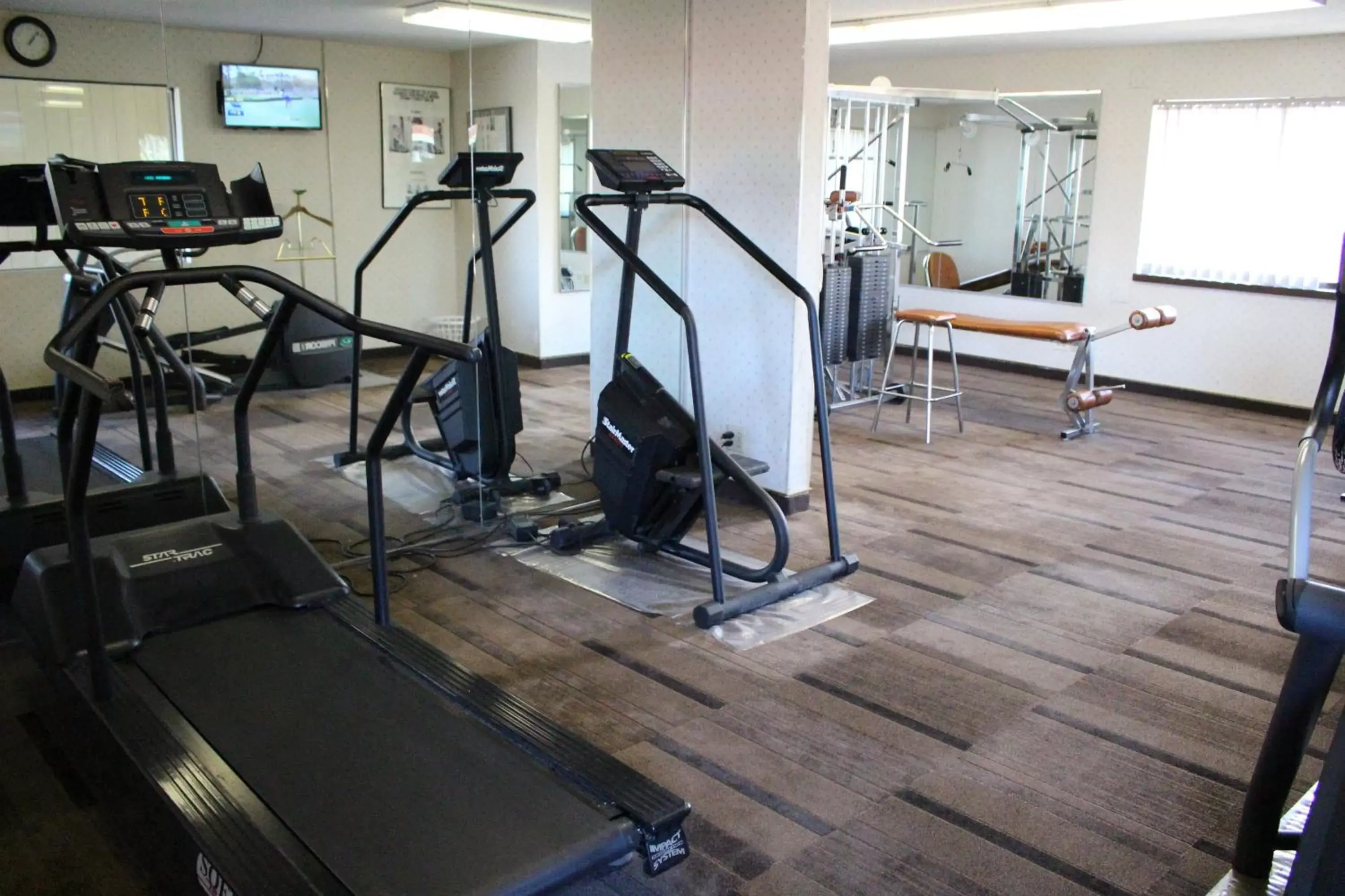 Fitness centre/facilities, Fitness Center/Facilities in Days Inn & Suites by Wyndham Sunnyvale