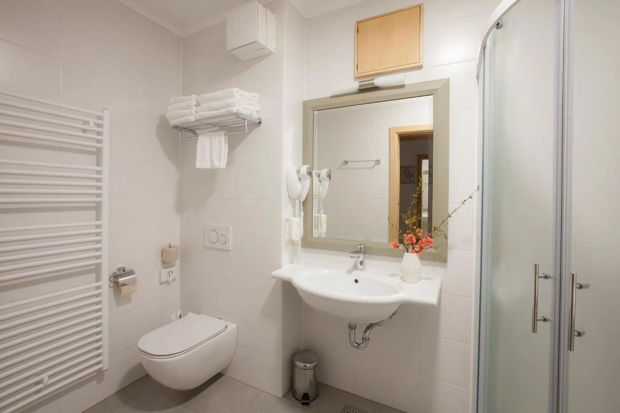 Shower in Hotel Jezero