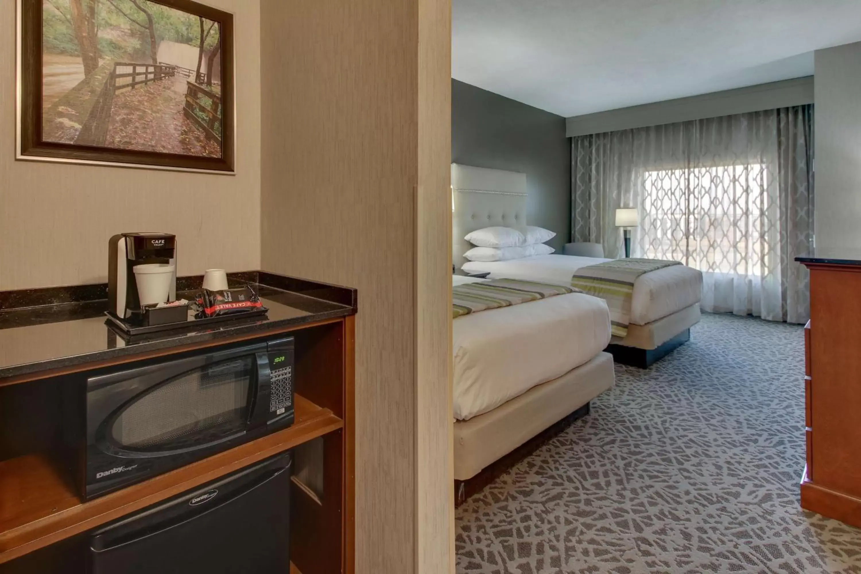 Photo of the whole room in Drury Inn & Suites Columbus Polaris