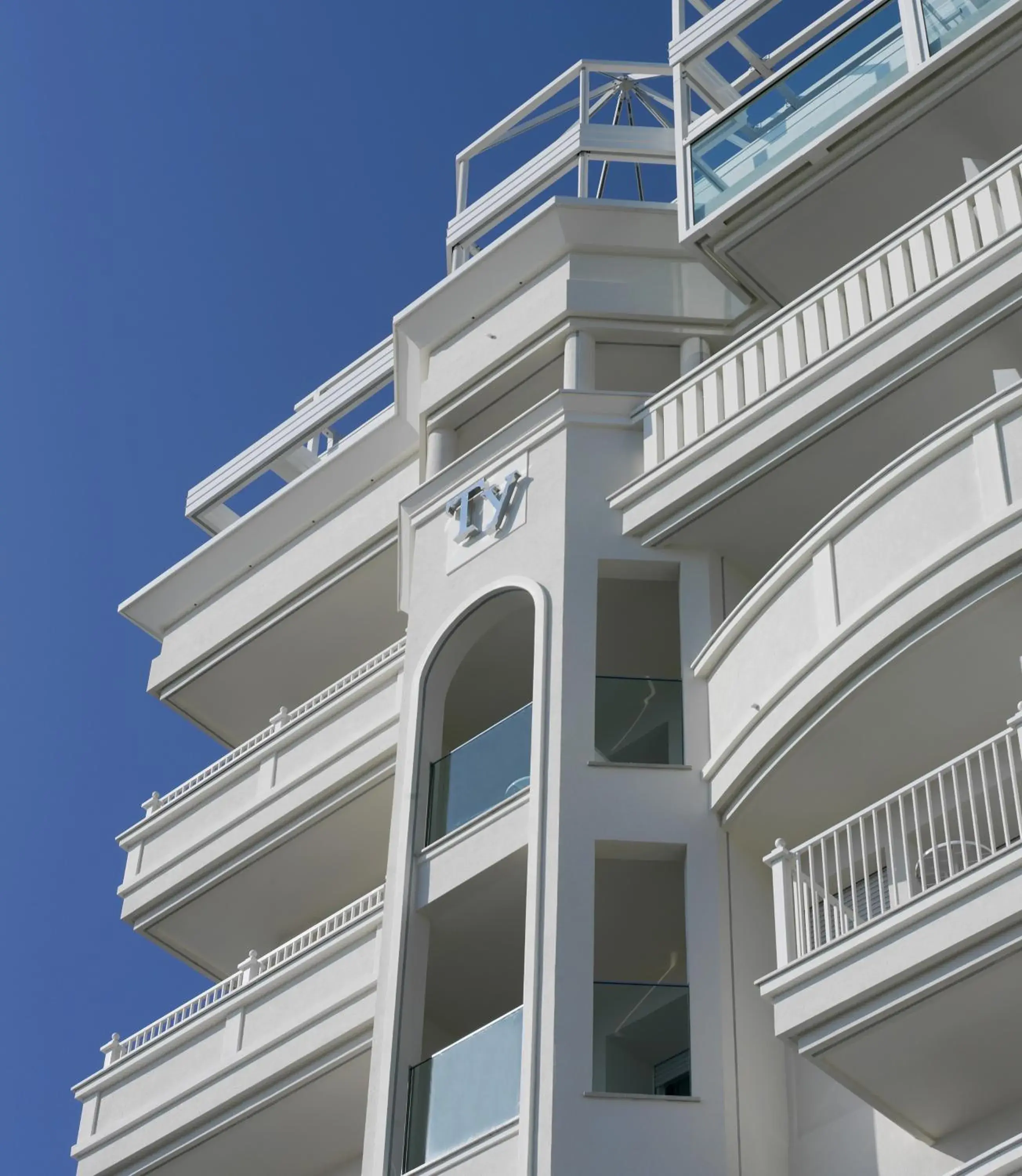 Facade/entrance, Property Building in Hotel Tiffany's