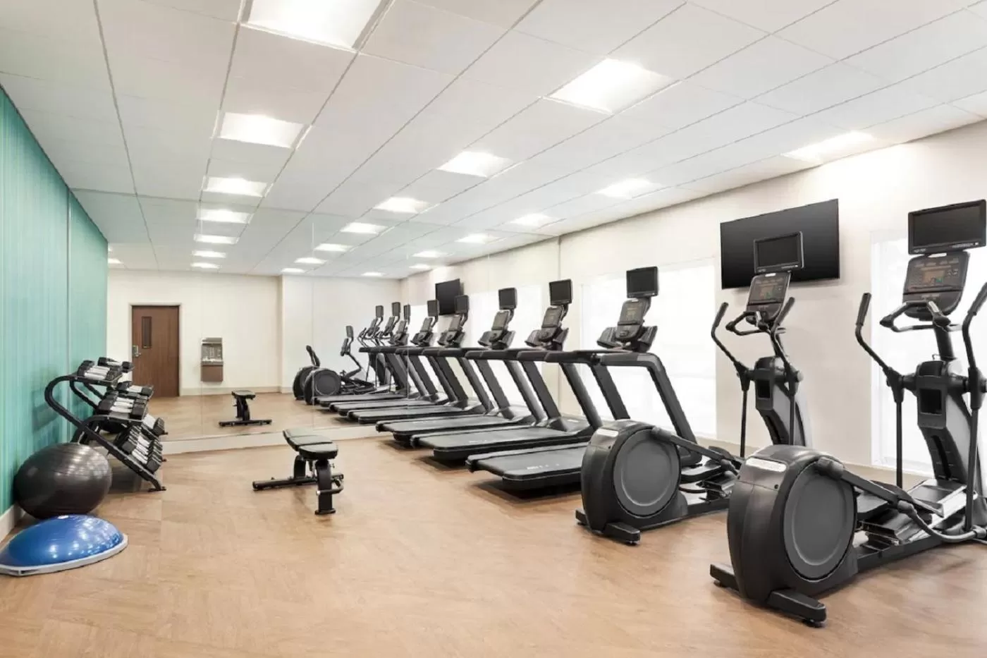 Fitness centre/facilities in Holiday Inn Express & Suites Austin North - Pflugerville by IHG