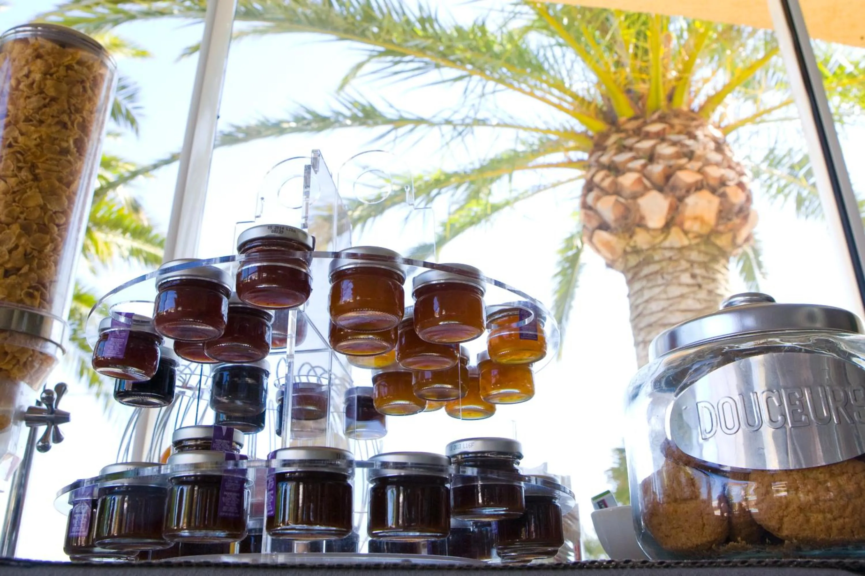 Restaurant/places to eat in Hotel Cesario