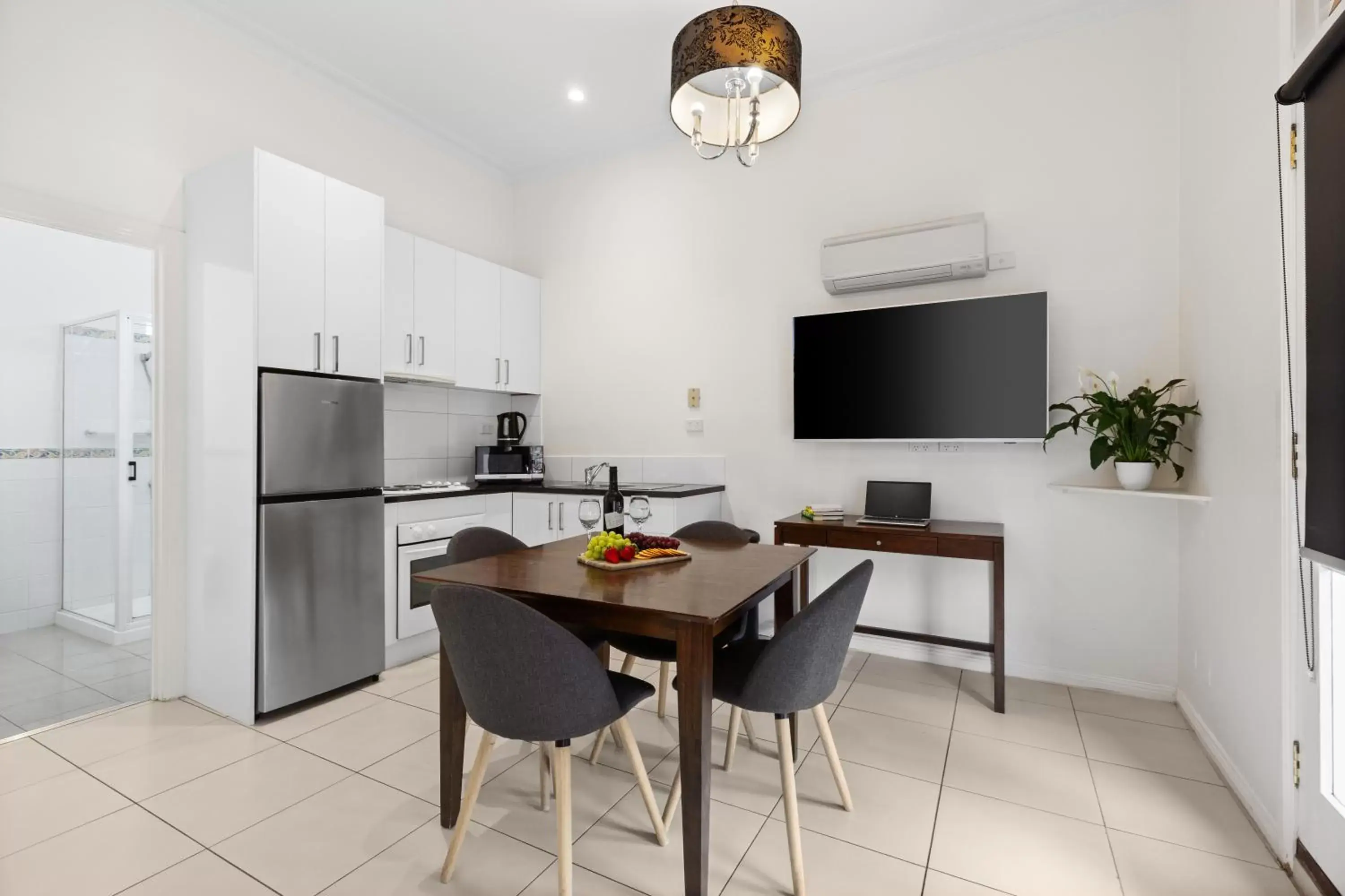 Dining Area in All Seasons Resort Hotel Bendigo