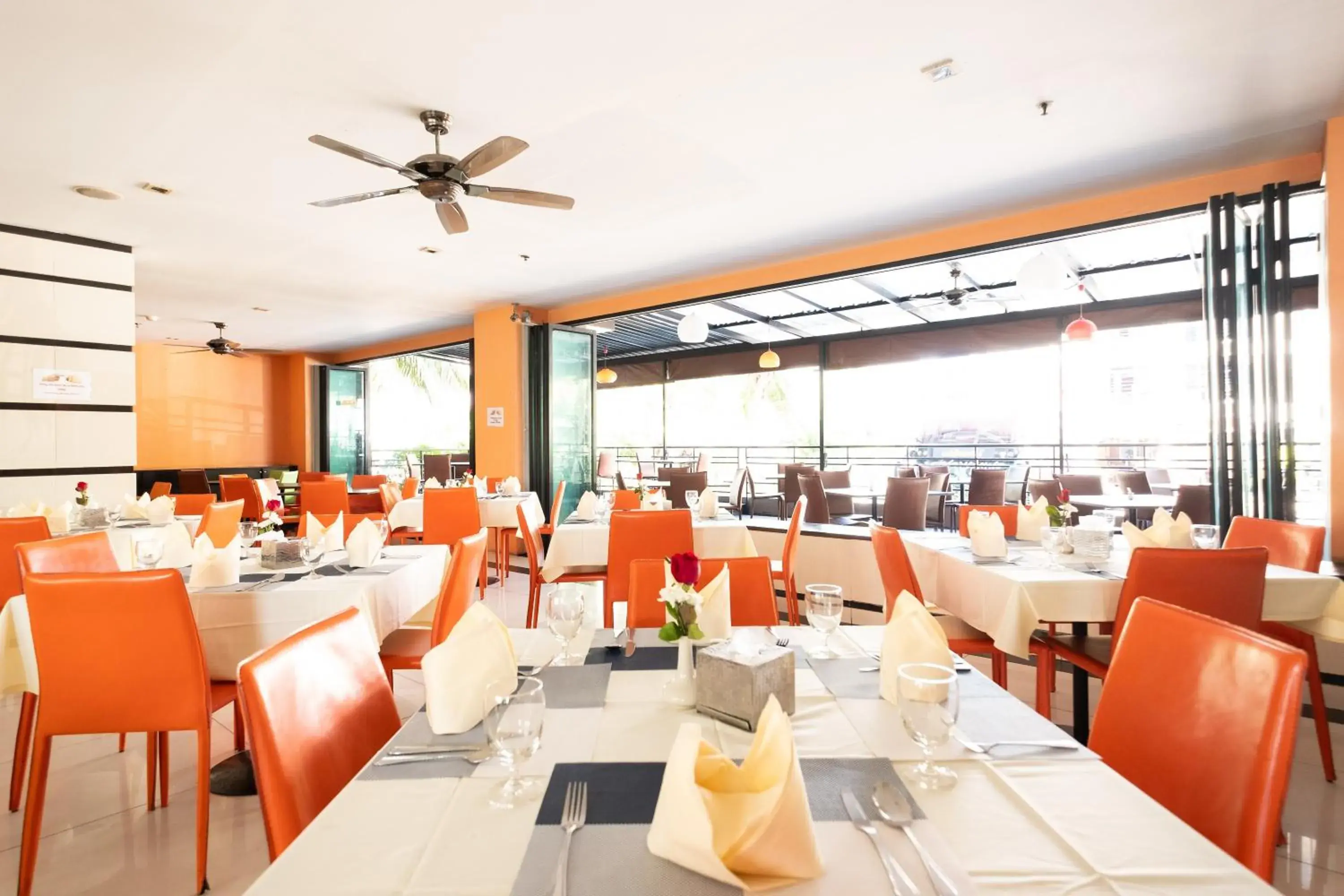 Restaurant/Places to Eat in Vogue Pattaya