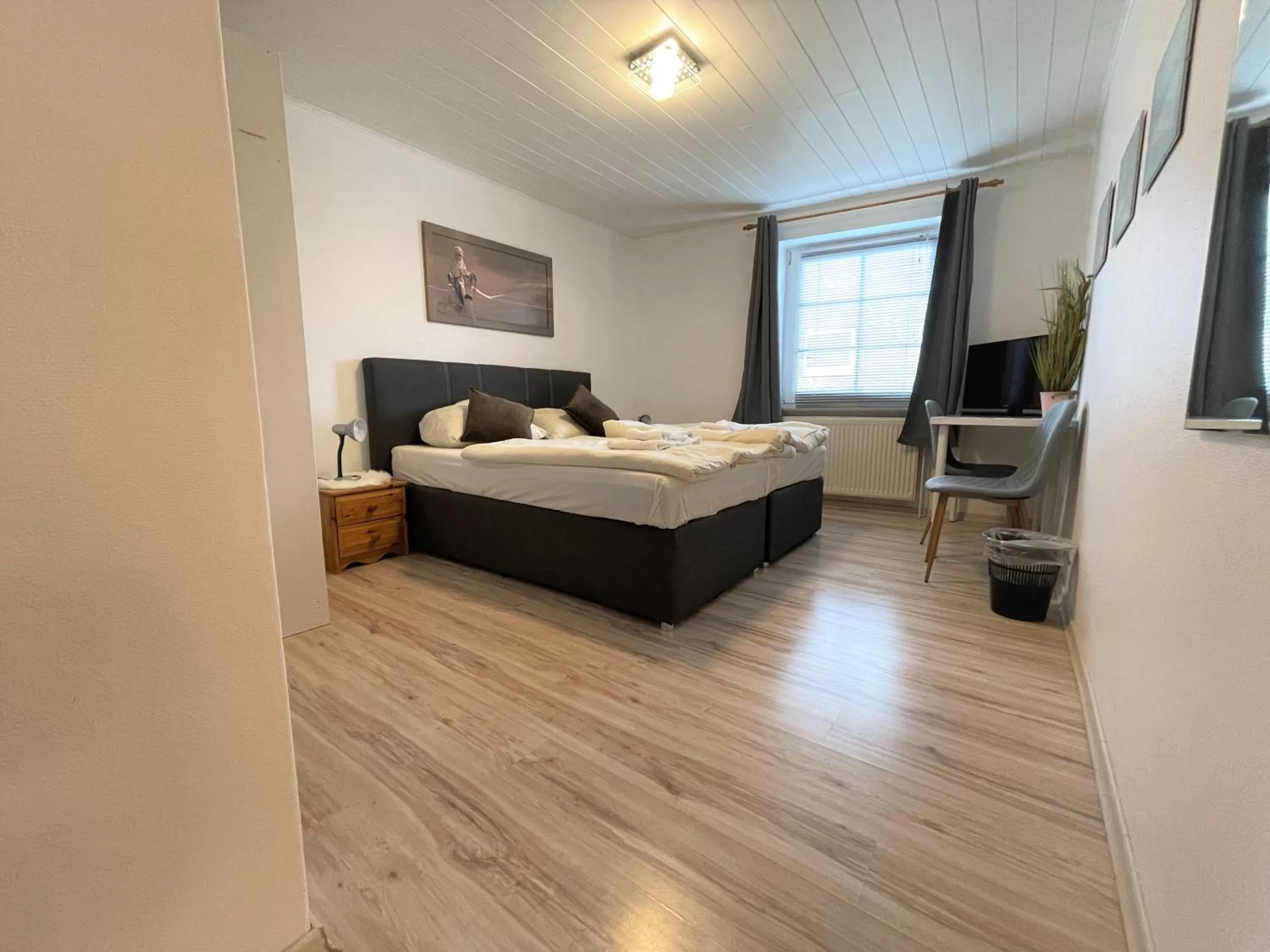 Bed in Ellada Restaurant & Hotel