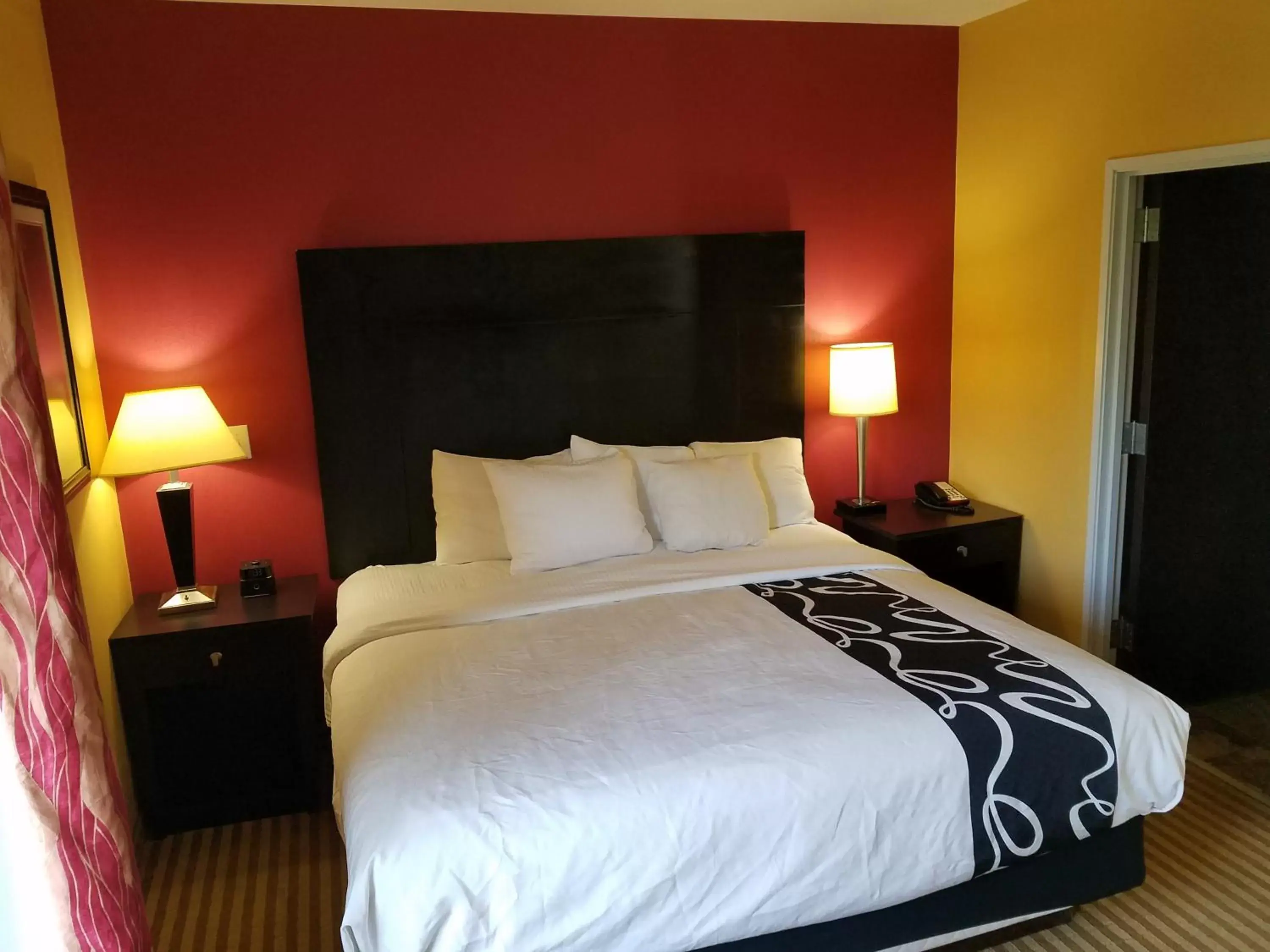 Bed in La Quinta by Wyndham Atlanta Union City