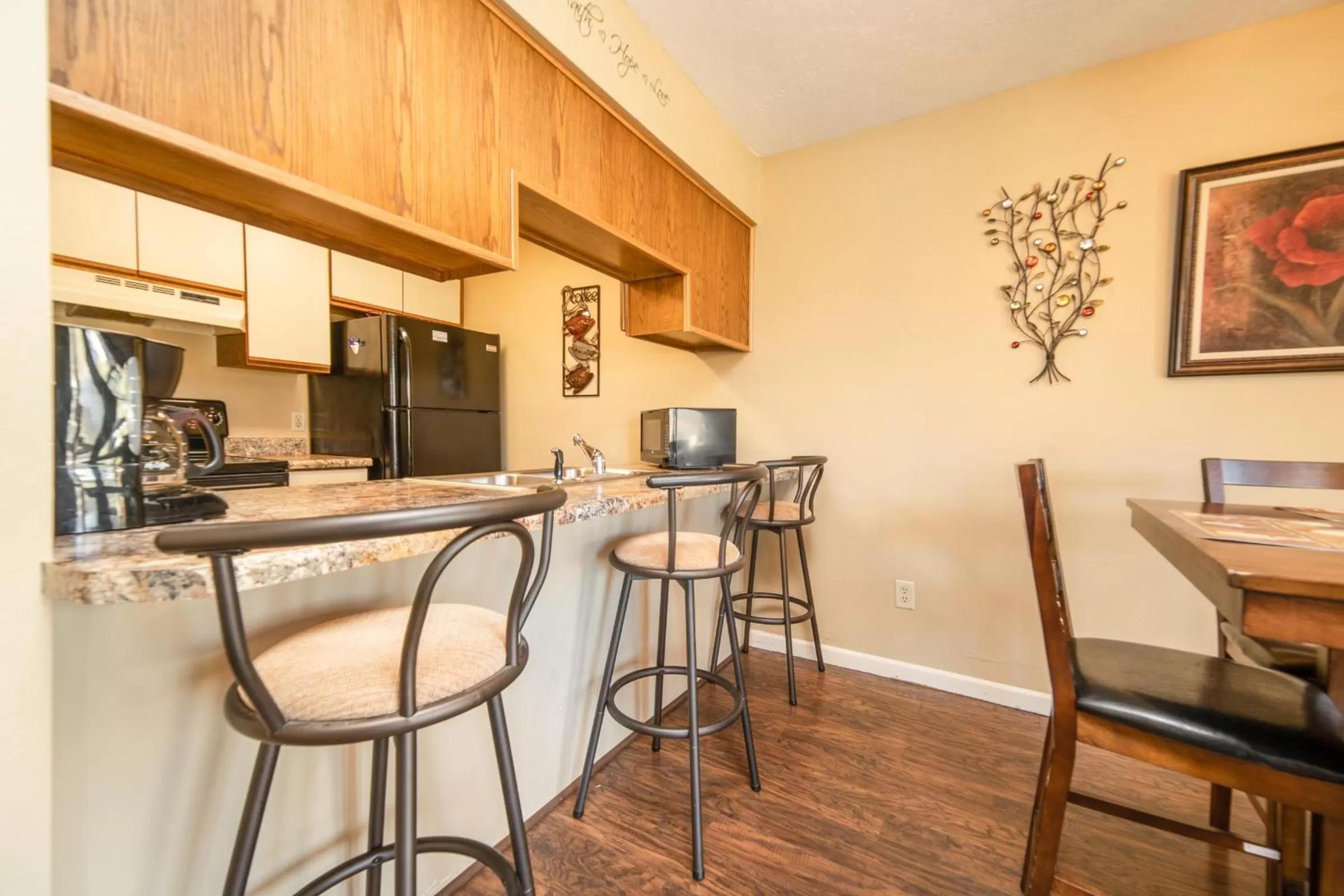 Kitchen or kitchenette in Pointe Royale Golf Resort