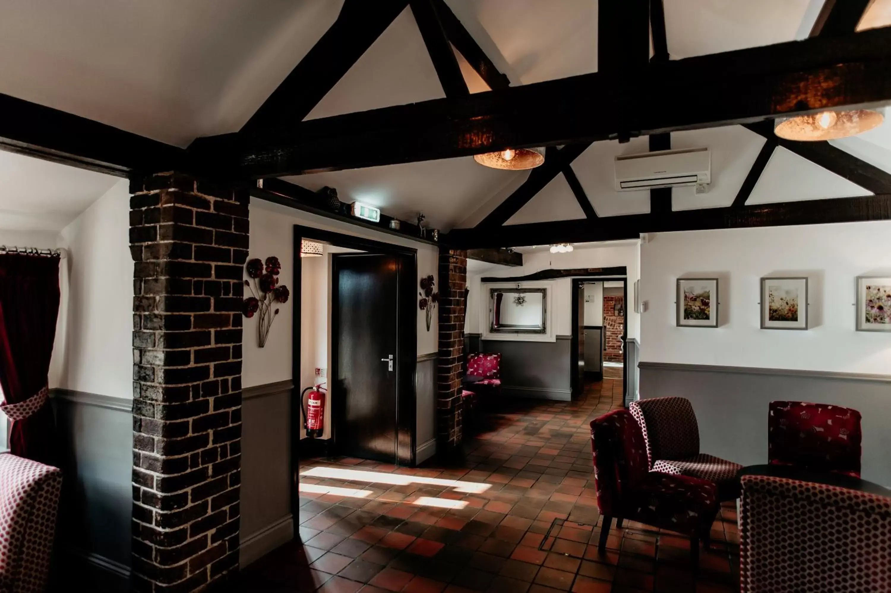 Seating Area in Oak Farm Hotel