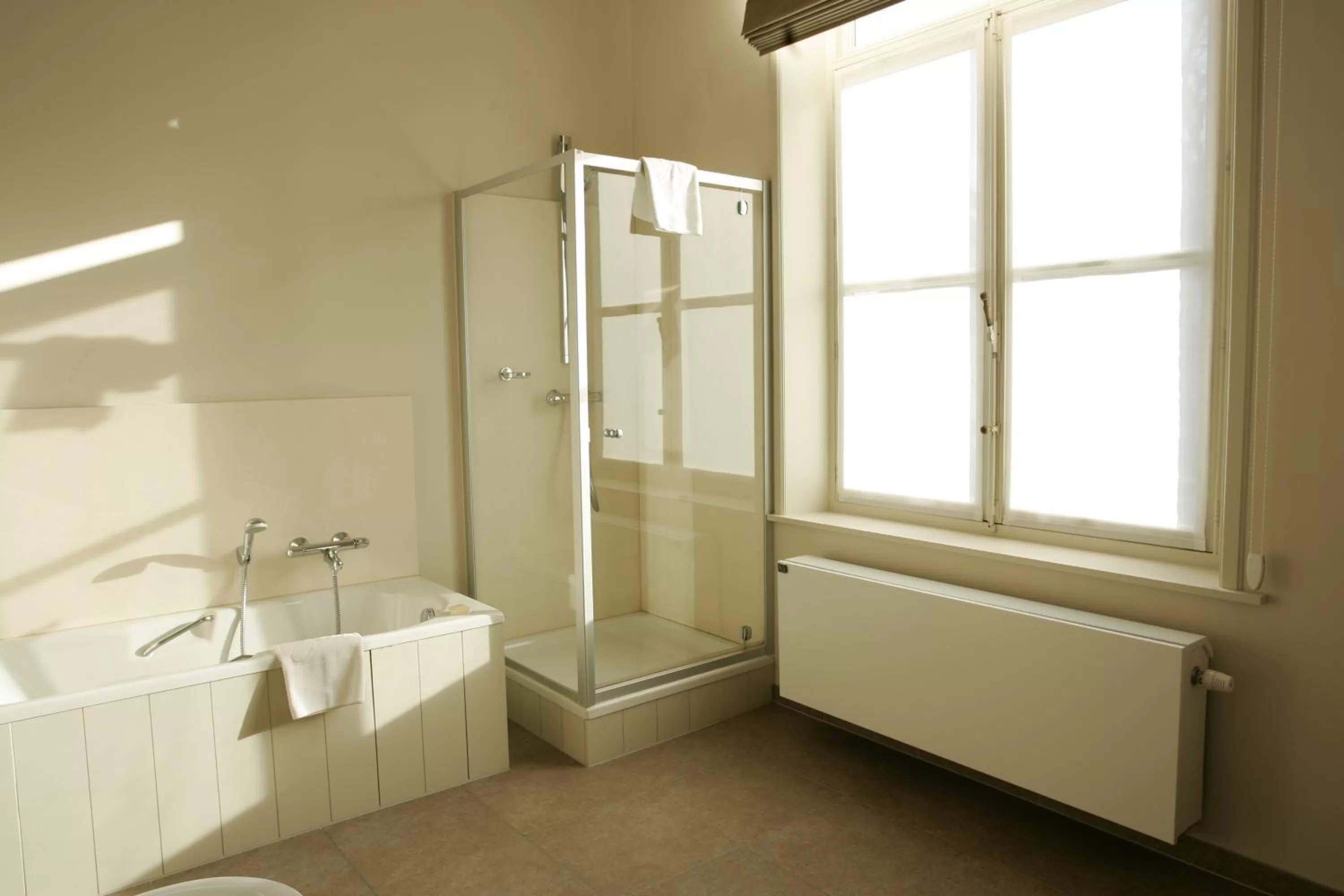 Bathroom in Hotel Jan Brito